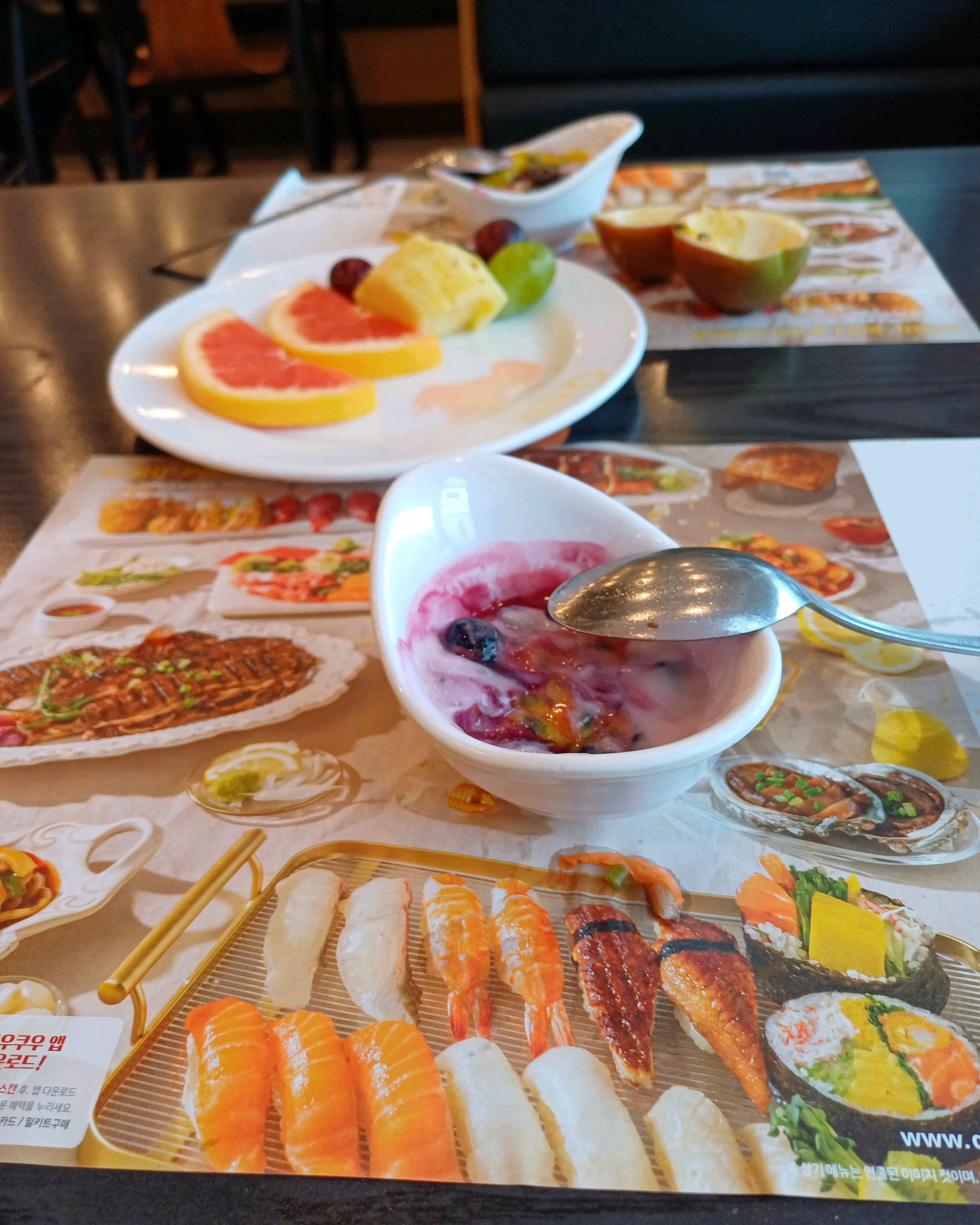 메뉴가 다양하네요 - 인천 맛집 쿠우쿠우 부평점