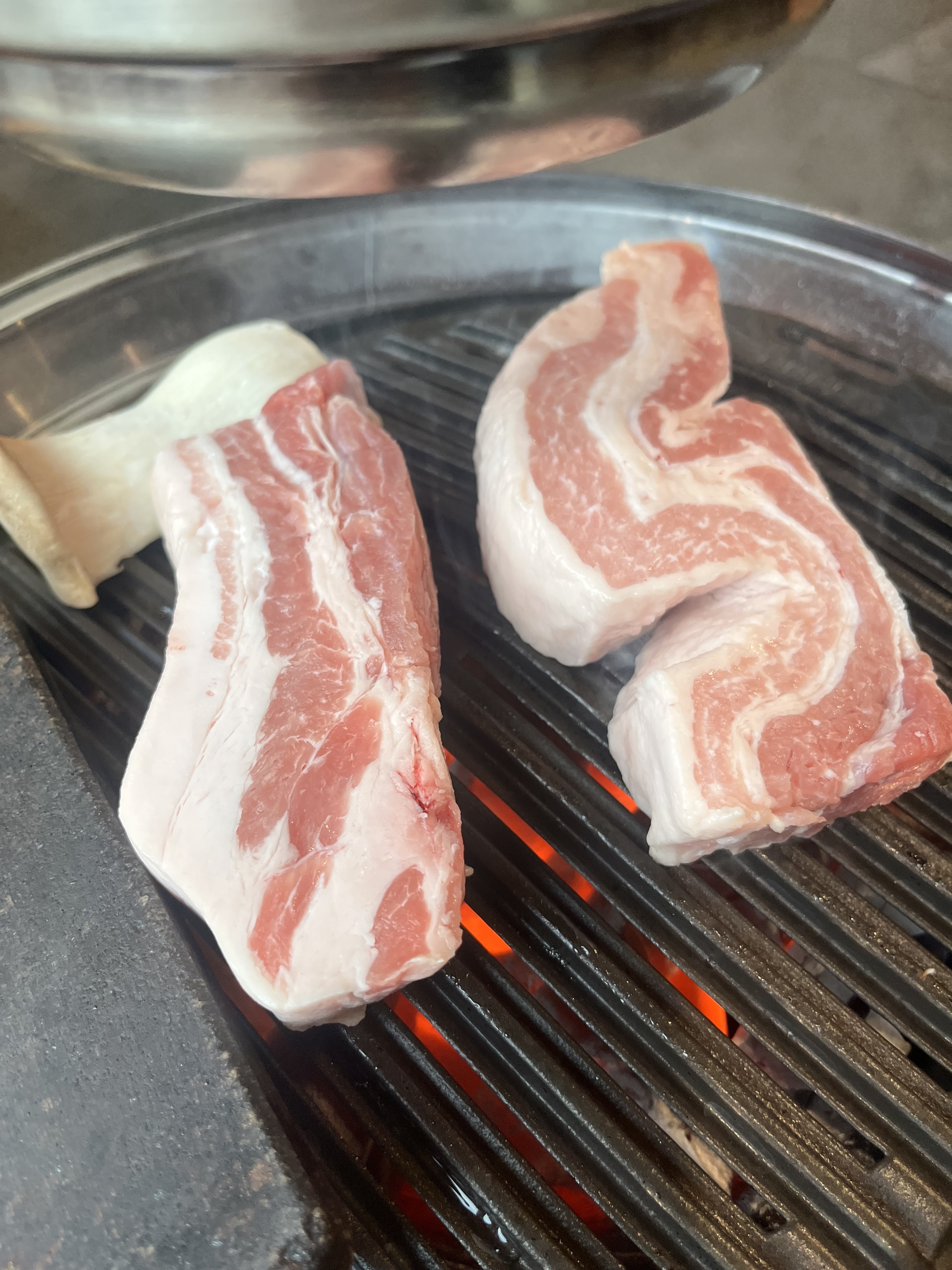 서울에서 오자마자 저녁먹으러 바로왔습니다! - 아바이마을 맛집 굽탁 속초엑스포 본점