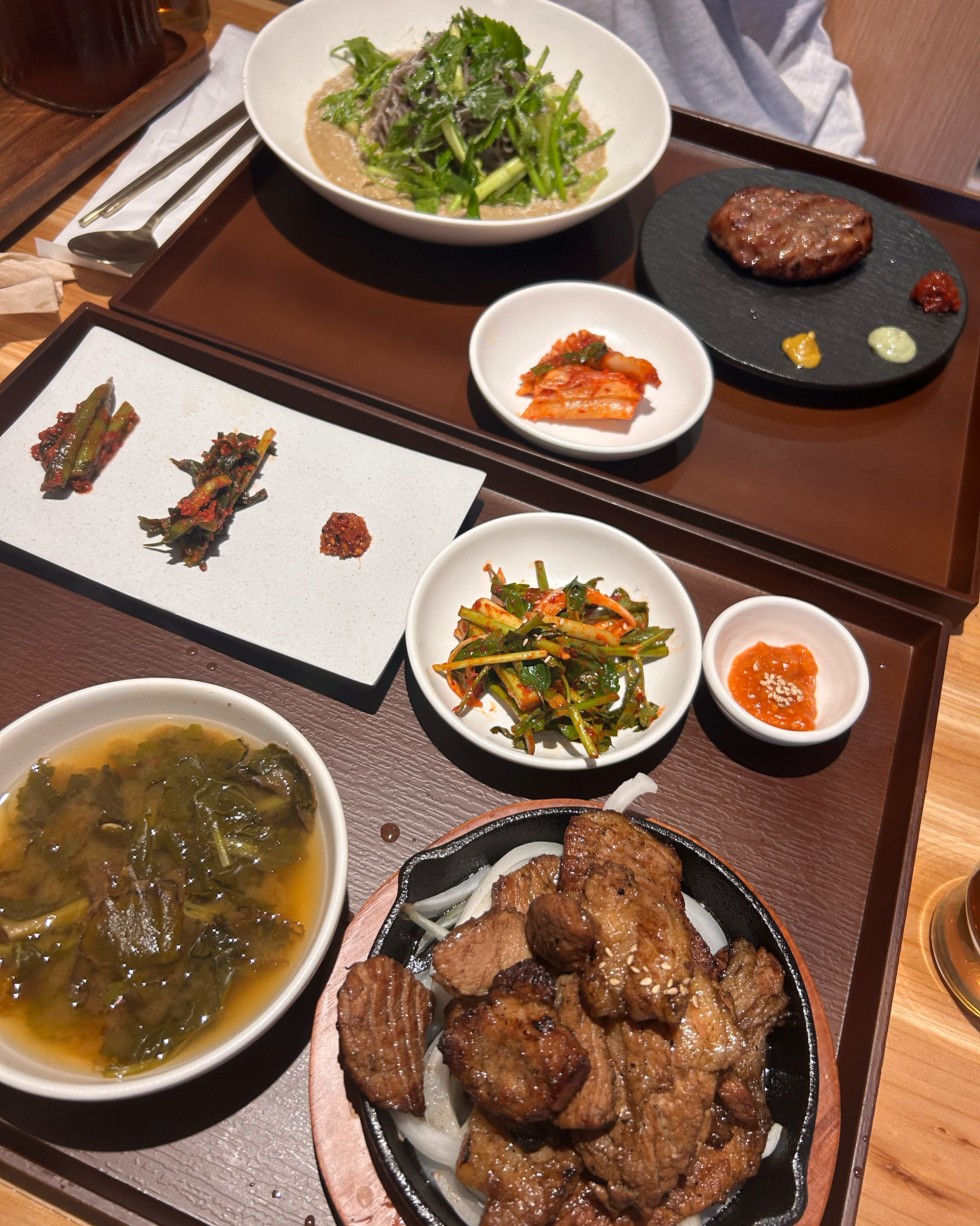 너무 맛있어서 또올래요,,갈비도 맛있고 떡갈비도 맛있고 메밀도 맛있어요 메밀 진짜 짱👍🏻 - 대전 맛집 수테