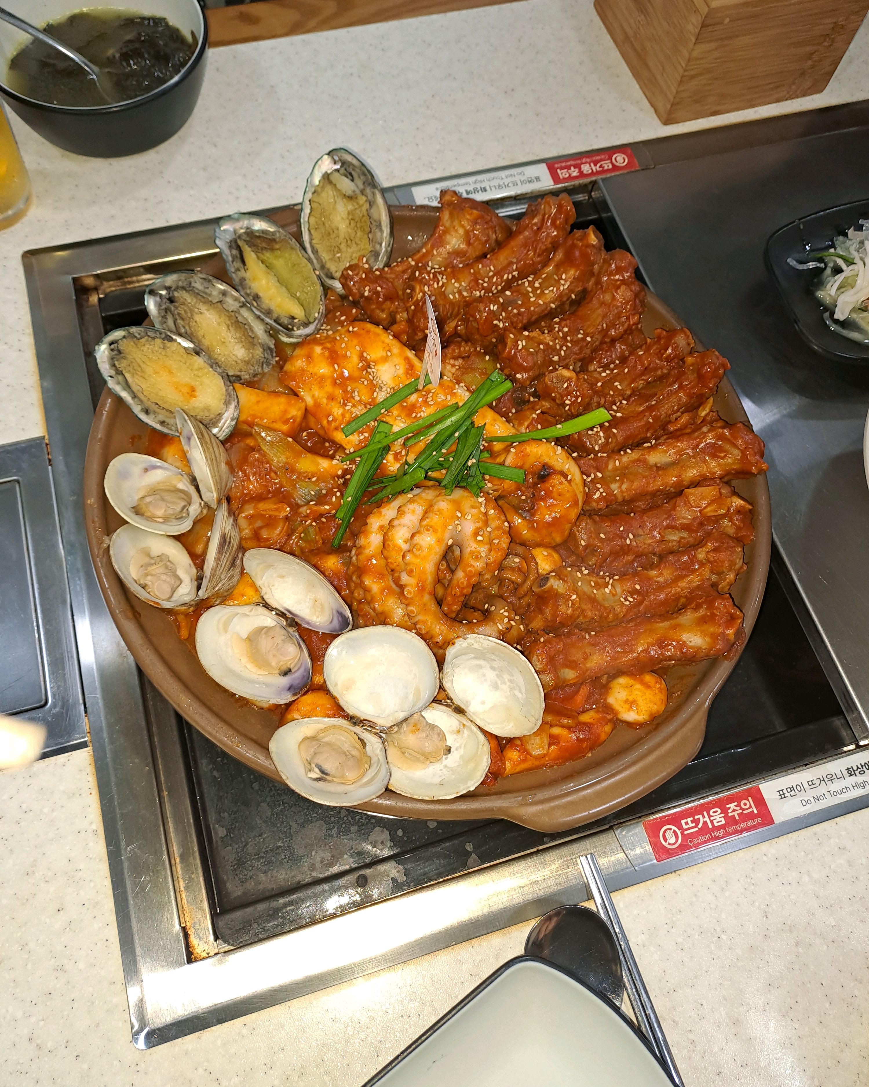 음식이 맛있고 남자주임 친절 - 인천 맛집 해목정 연수본점