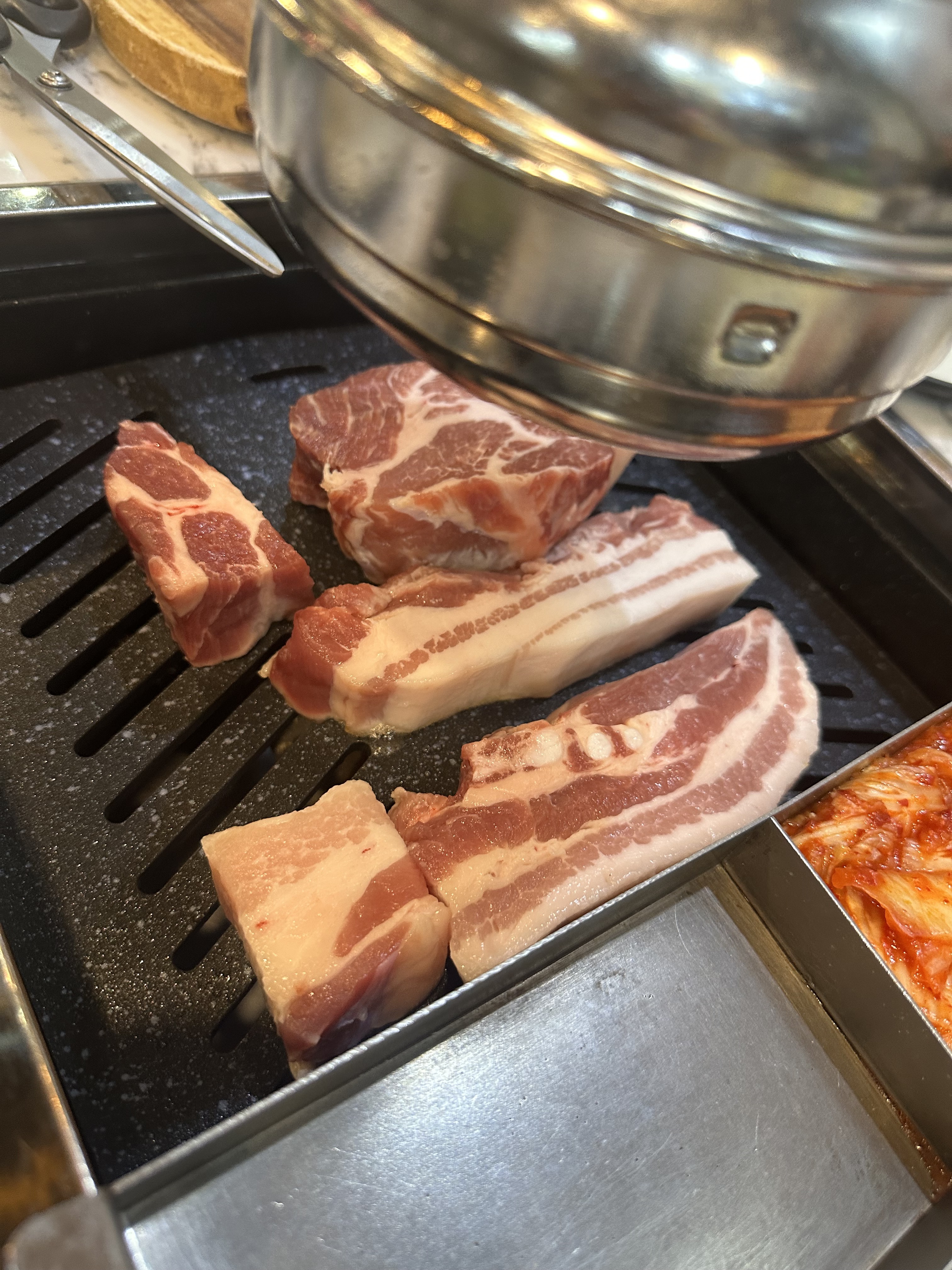 고기도 맛있고 매장도 넓고 쾌적해서 좋아요 - 인천 맛집 금도야지 루원시티본점