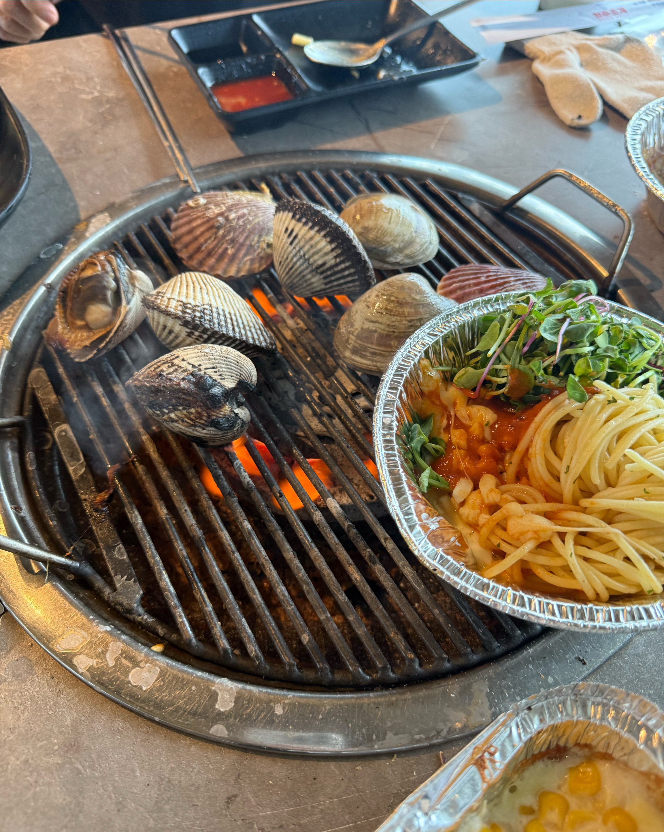 평일 점심이라 대기없이 먹을 수 있었어요! - 인천 맛집 청춘조개 을왕리본점