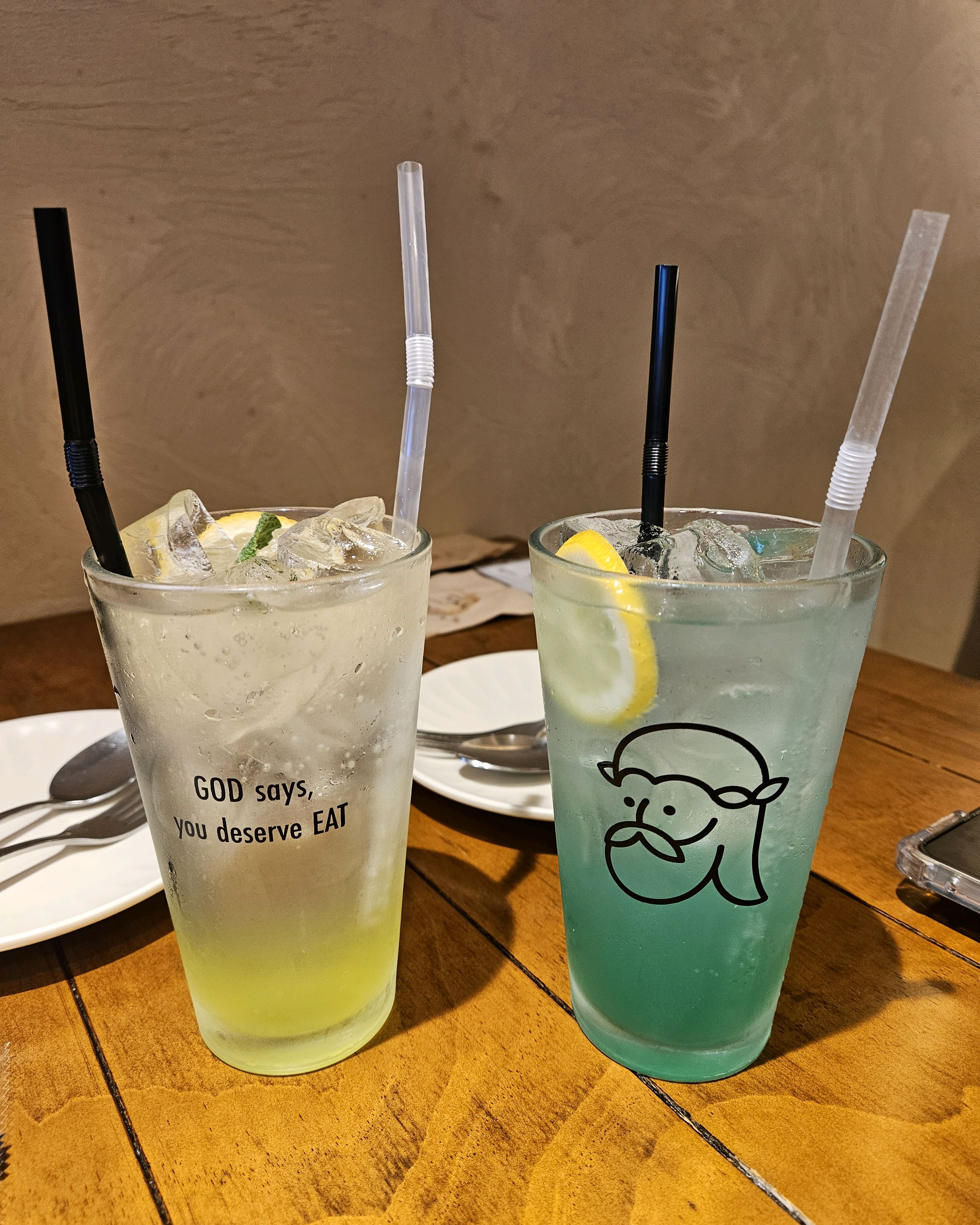 처음 방문인데 분위기도 좋고 음식이 예뻐요. 친절하시고 좋아요^^ - 혜화역 맛집 갓잇 대학로점