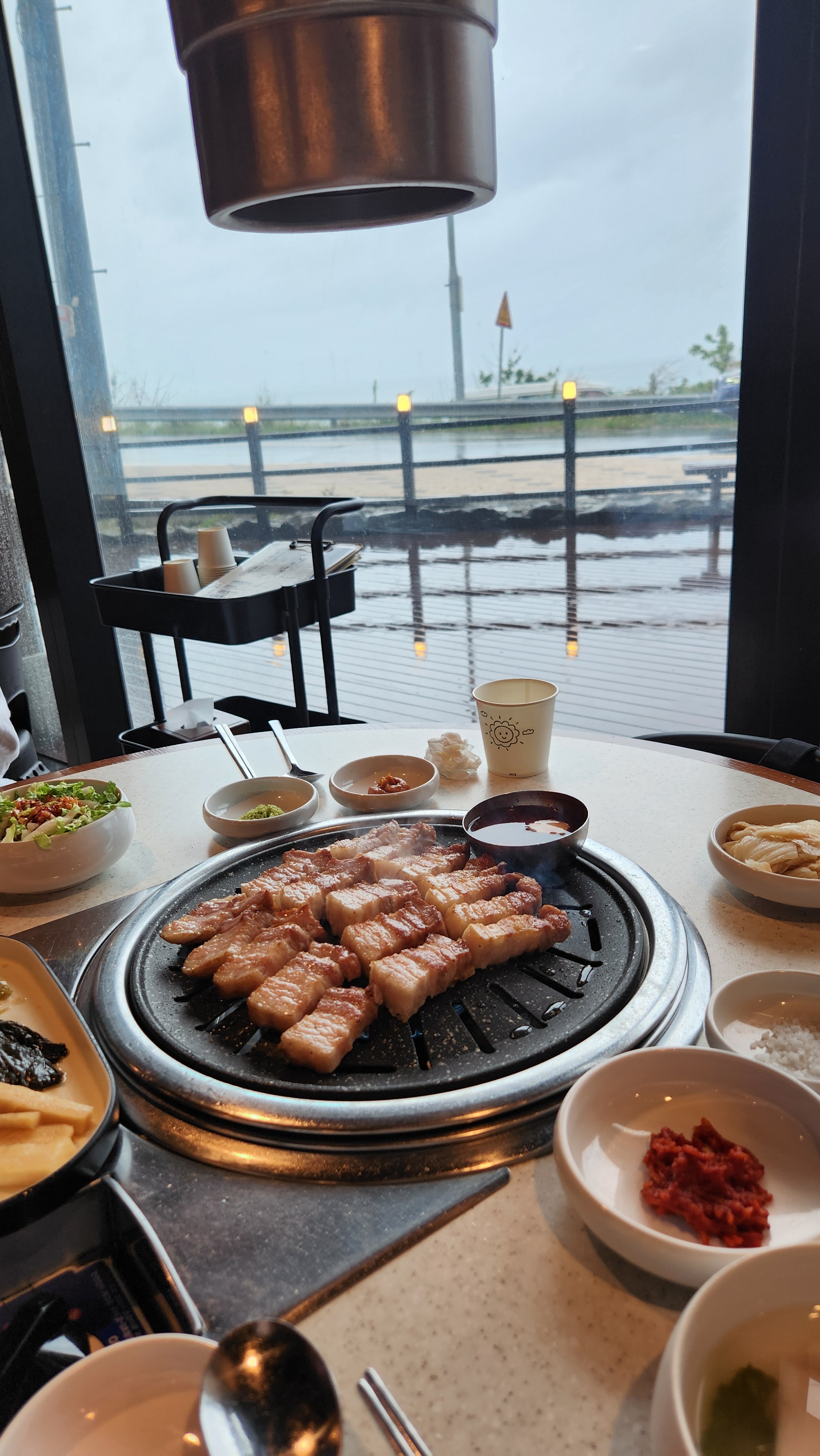 맛있게 잘 먹었어요ㅎㅎ - 제주 맛집 고이정 애월흑돼지 보리짚불구이