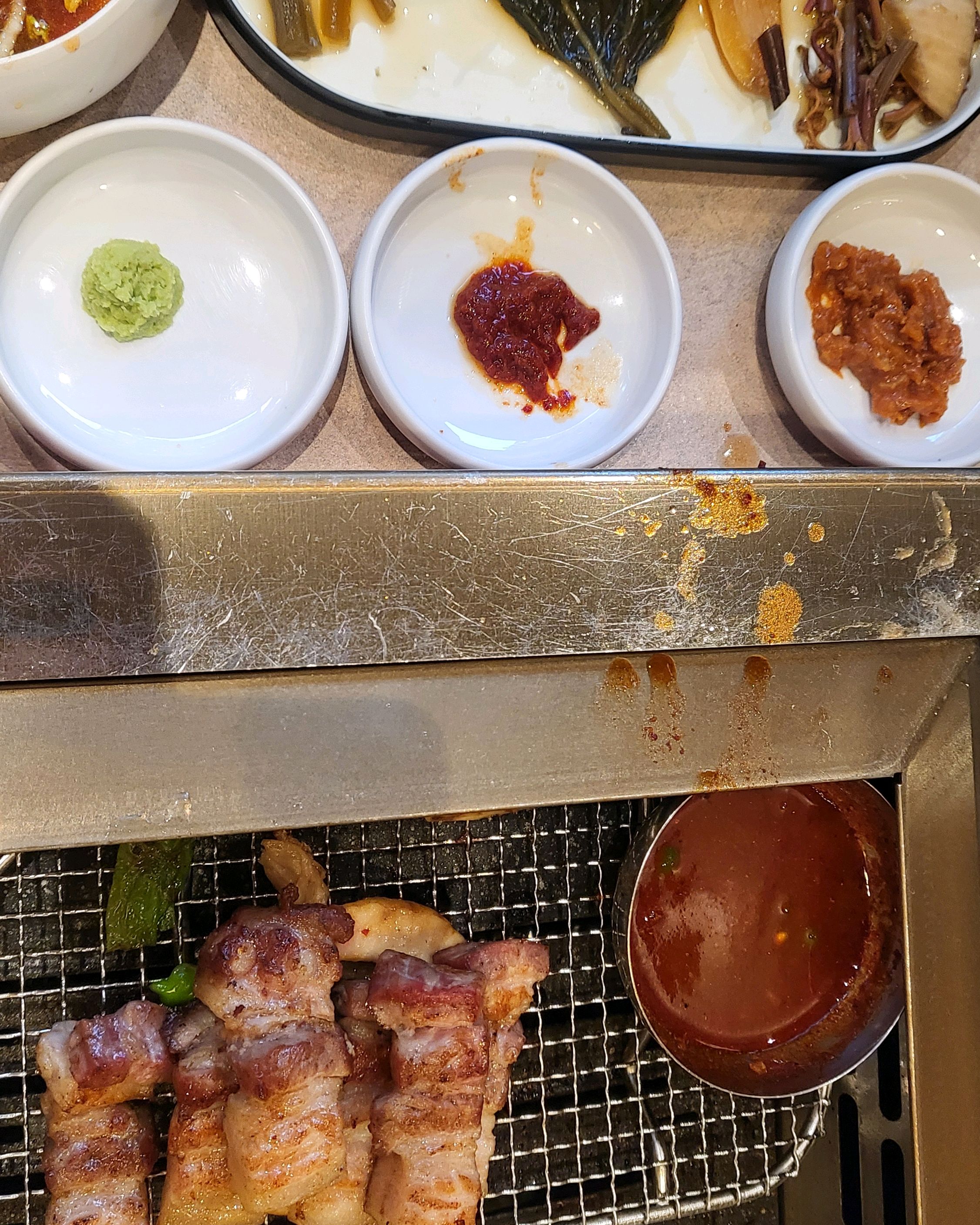 비오는 날 제주에서 제대로 된 맛집 찾아서 기분 업 했네요~ 차로 지나가며 간판 보면서 웬