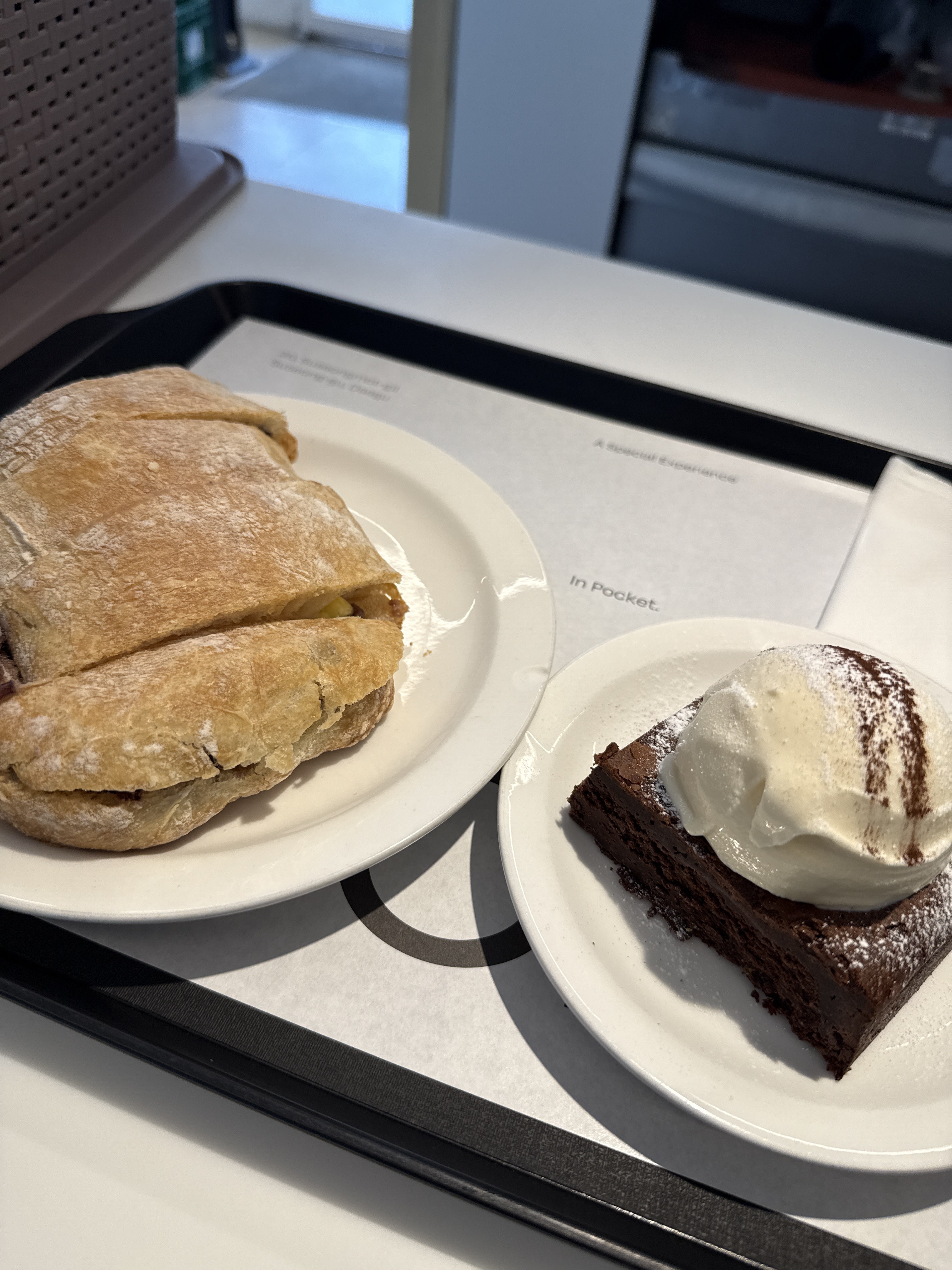 브라우니랑 빵도 넘 맛있어용 !!!!! - 대구 맛집 포켓
