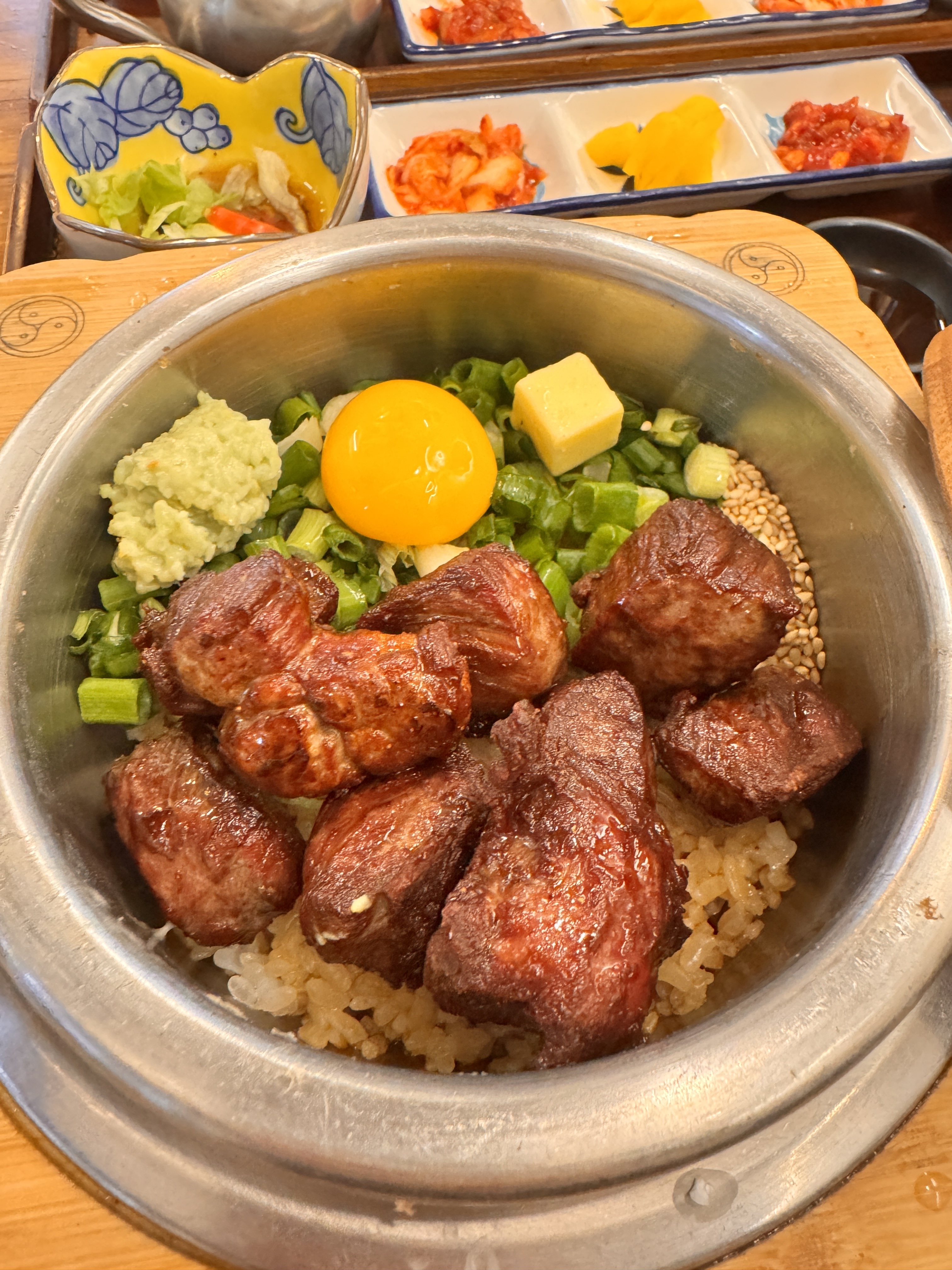 음식이 정갈하고 맛있네요! - 종로 맛집 담솥 익선직영점