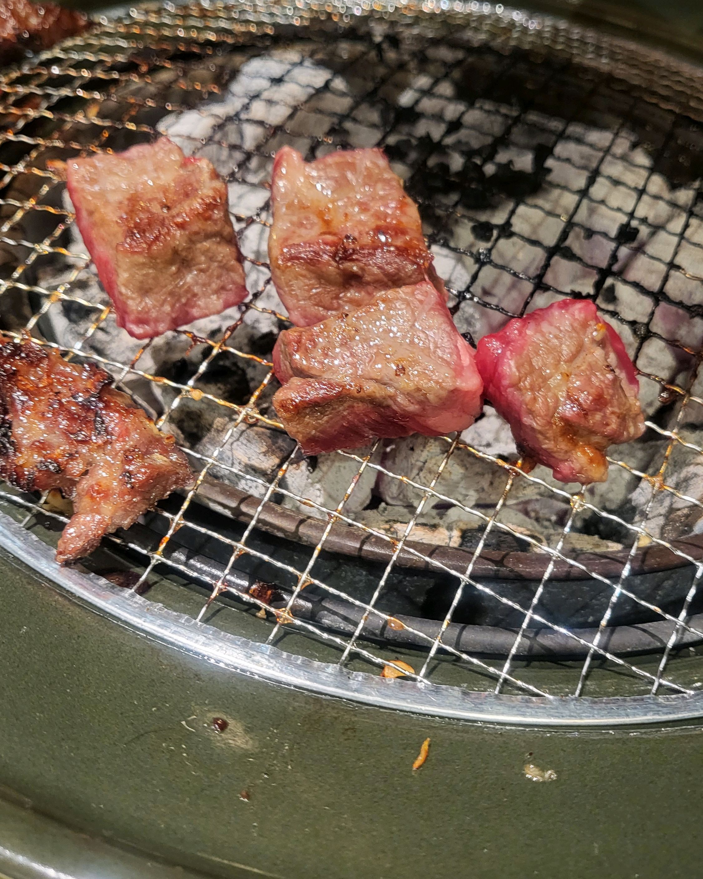 처음 와봤는데 고기 질도 좋아보이고, 맛도 맛있습니다. - 대구 맛집 담가화로구이 대구수성못점