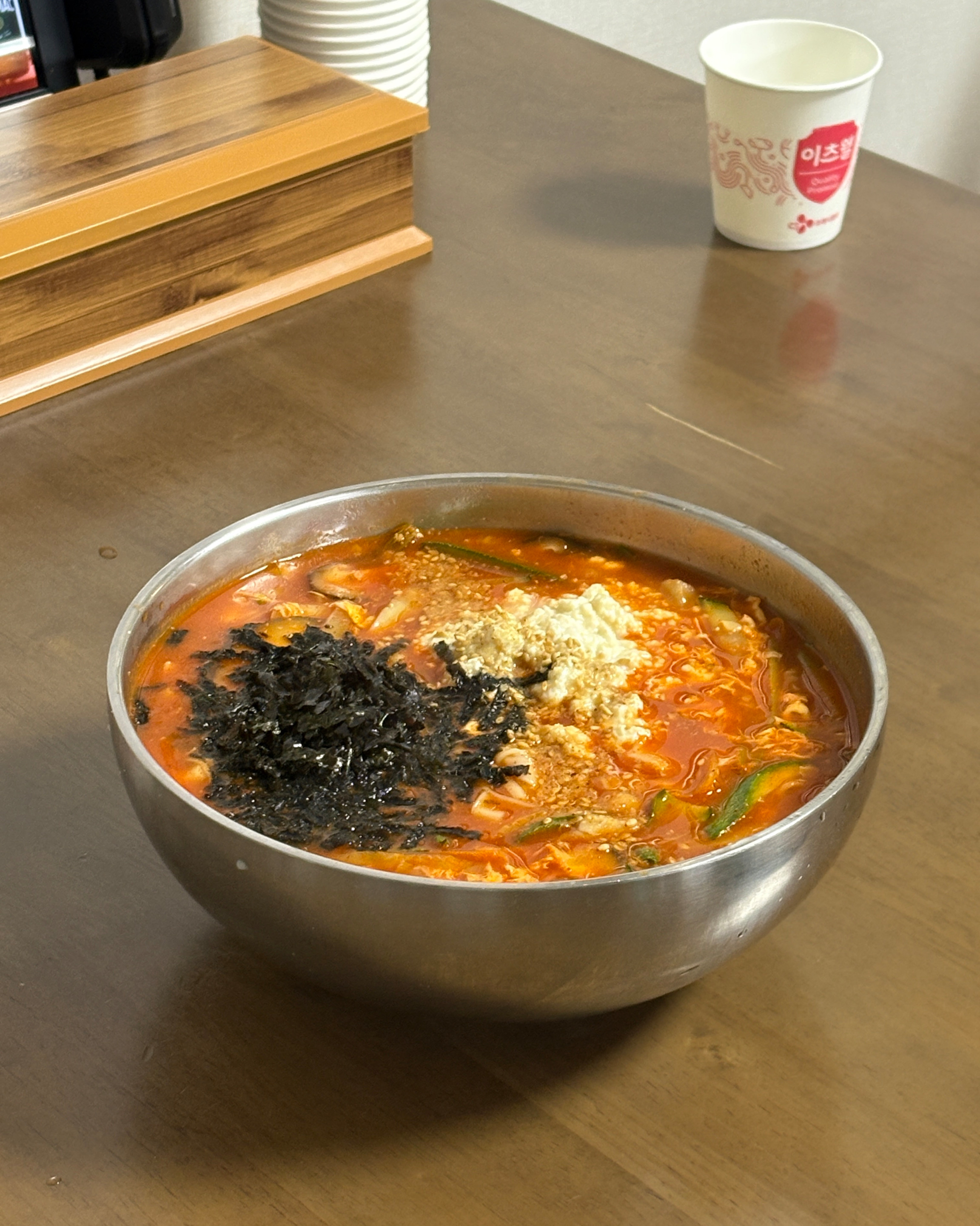 언니가 강릉 올 때마다 가는 맛집이라며 소개 시켜줬어용 - 경포대 맛집 강문칼국수