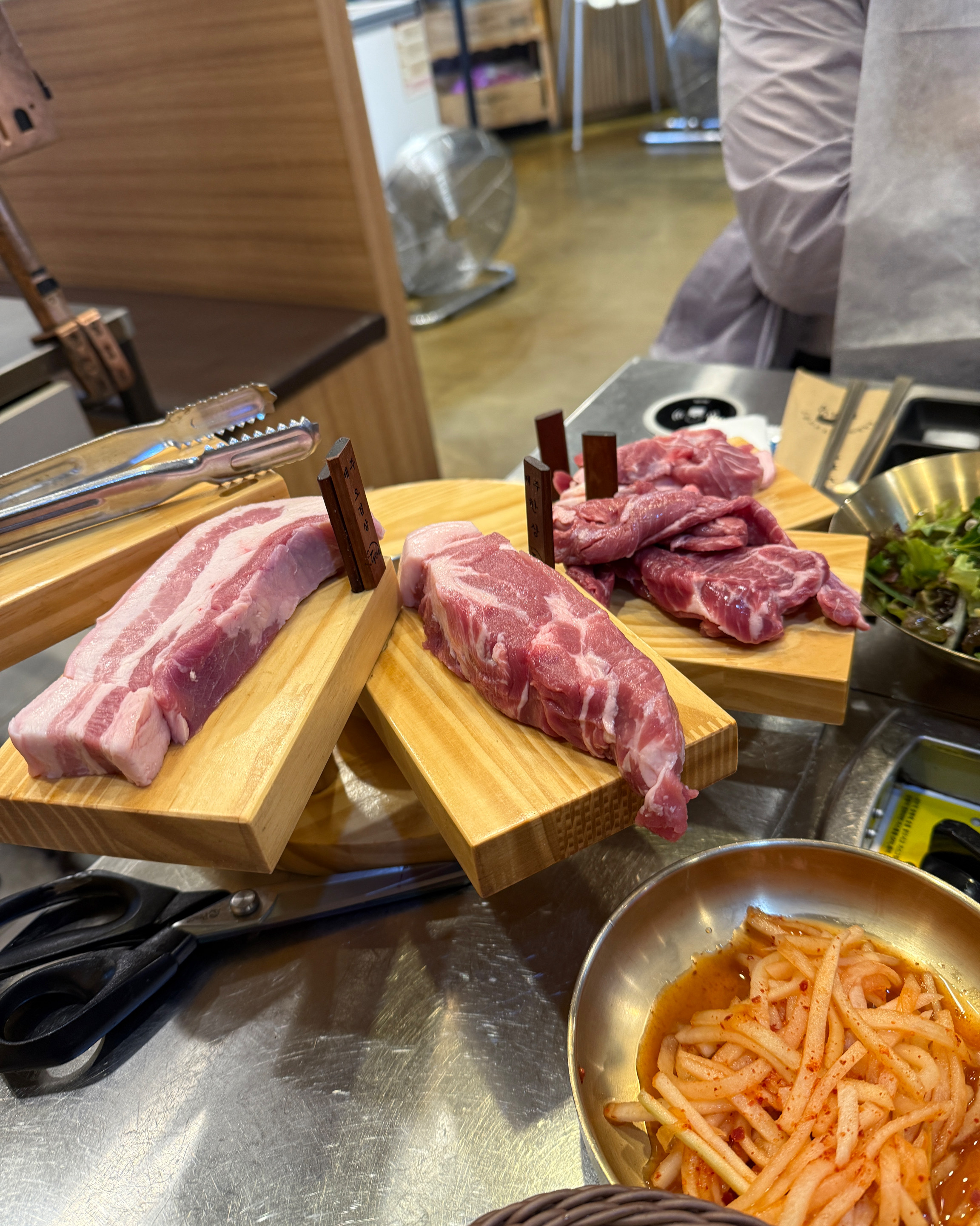 예약없이 이용했는데 웨이팅없이 식사하고 왔습니다. - 대구 맛집 돈모닝 수성못 본점
