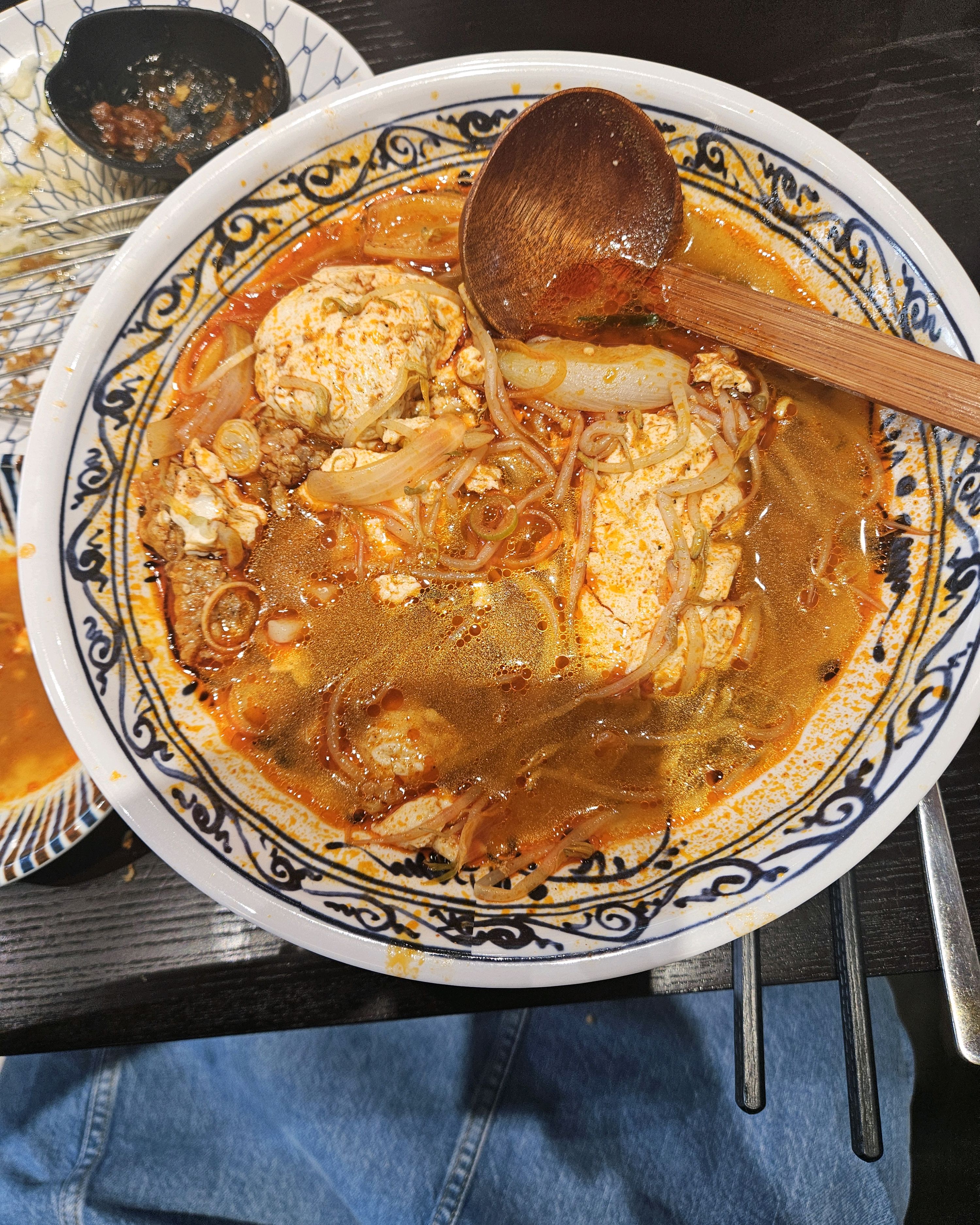 비오는날 친구들이랑 맛잇게 먹고가요. 담에도 맛있게 부탁드려요. - 평촌역 맛집 삼동소바 평촌에이치타워점