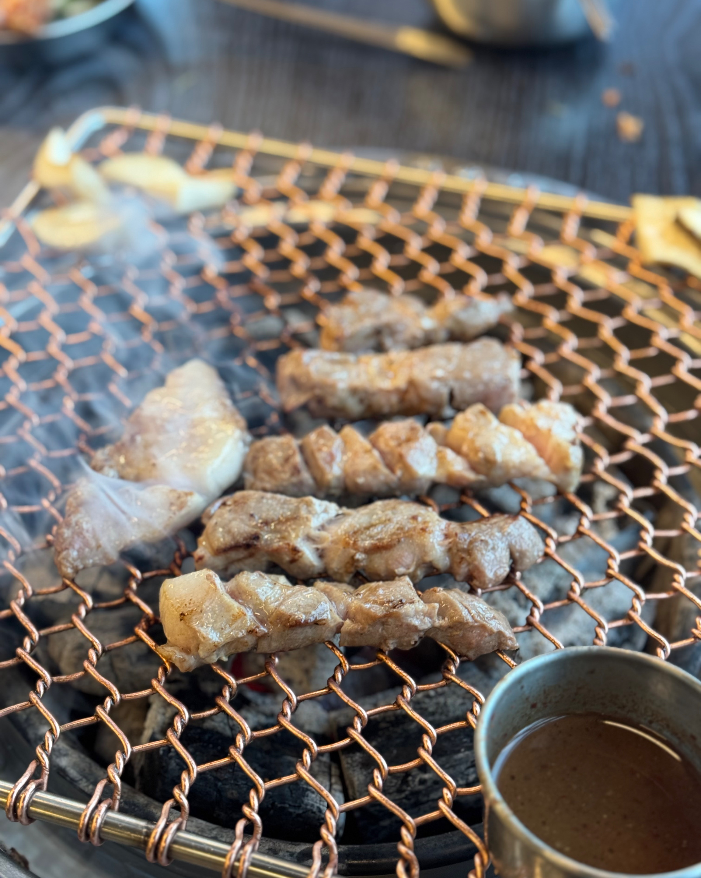 제주도 오면 돼지고기는 여기만 옵니다. 항상 너무 맛있어요. 제 마음 속 1등 흑돼지고기.