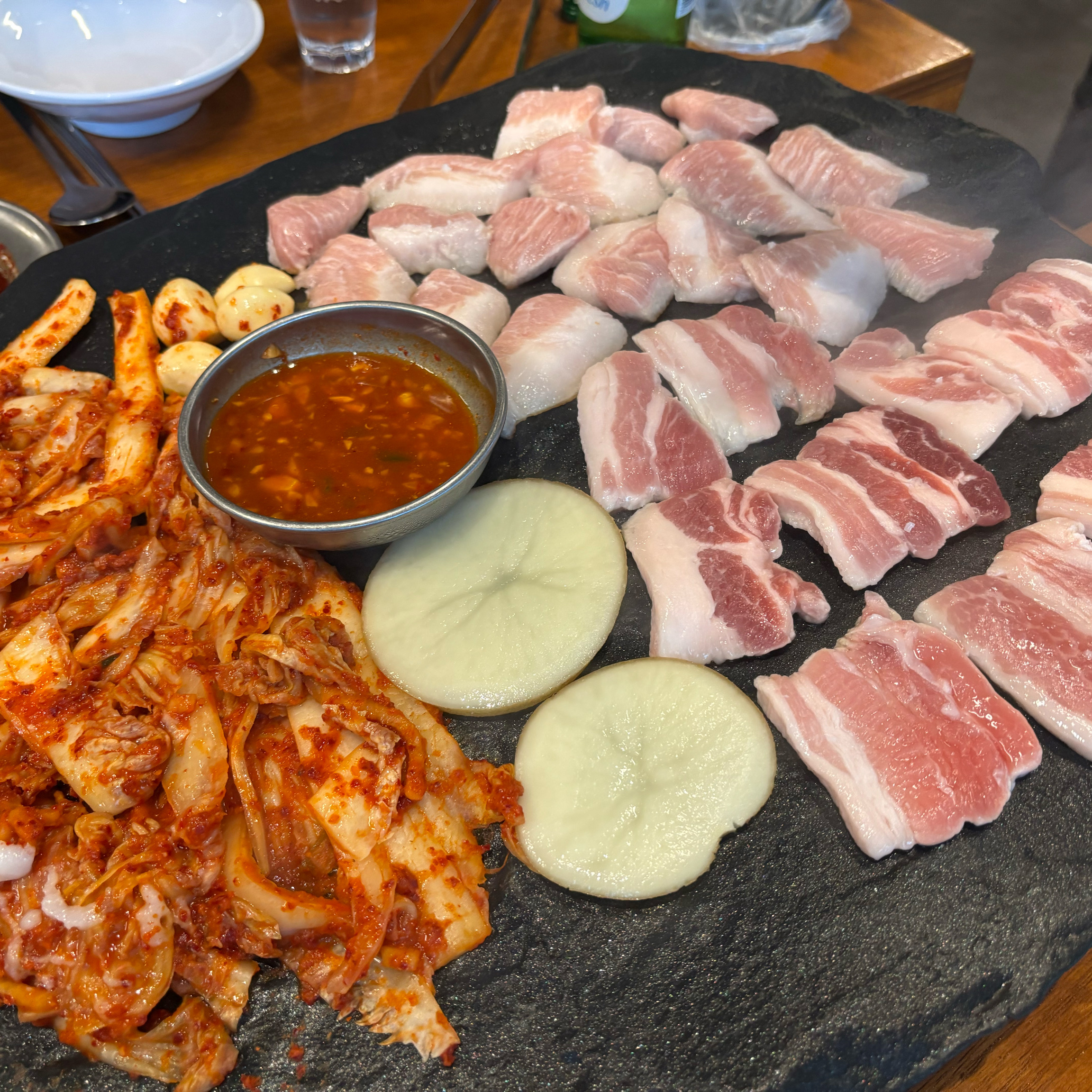 항상 웨이팅이 많아서 궁금했는데!!! - 인천 맛집 석암생소금구이 송도타임스페이스점