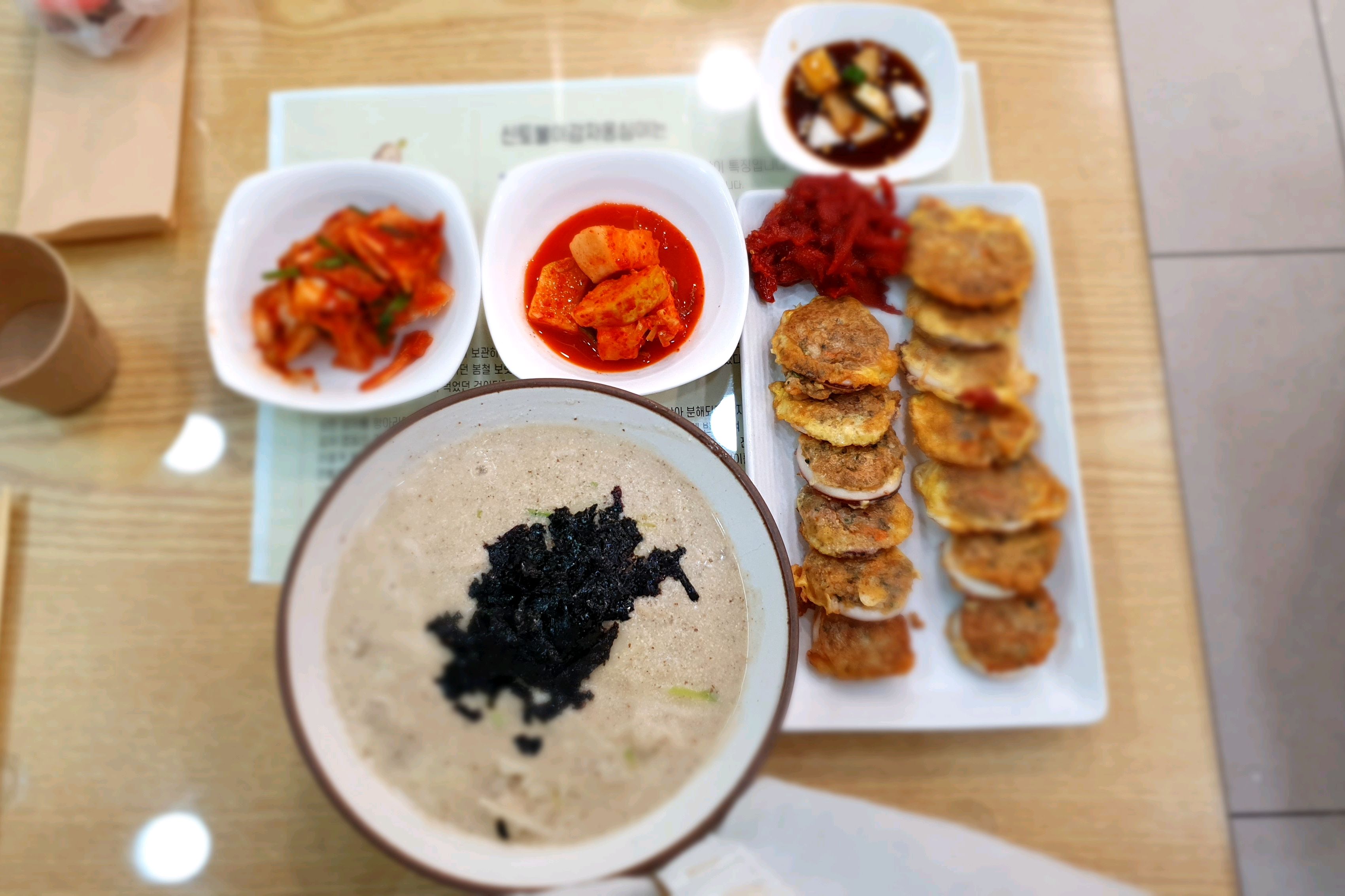 진짜 맛있게 먹은 감자옹심이, 들깨라인들을 안좋아하는편인데 시그니처 메뉴고 국산들깨라고해서