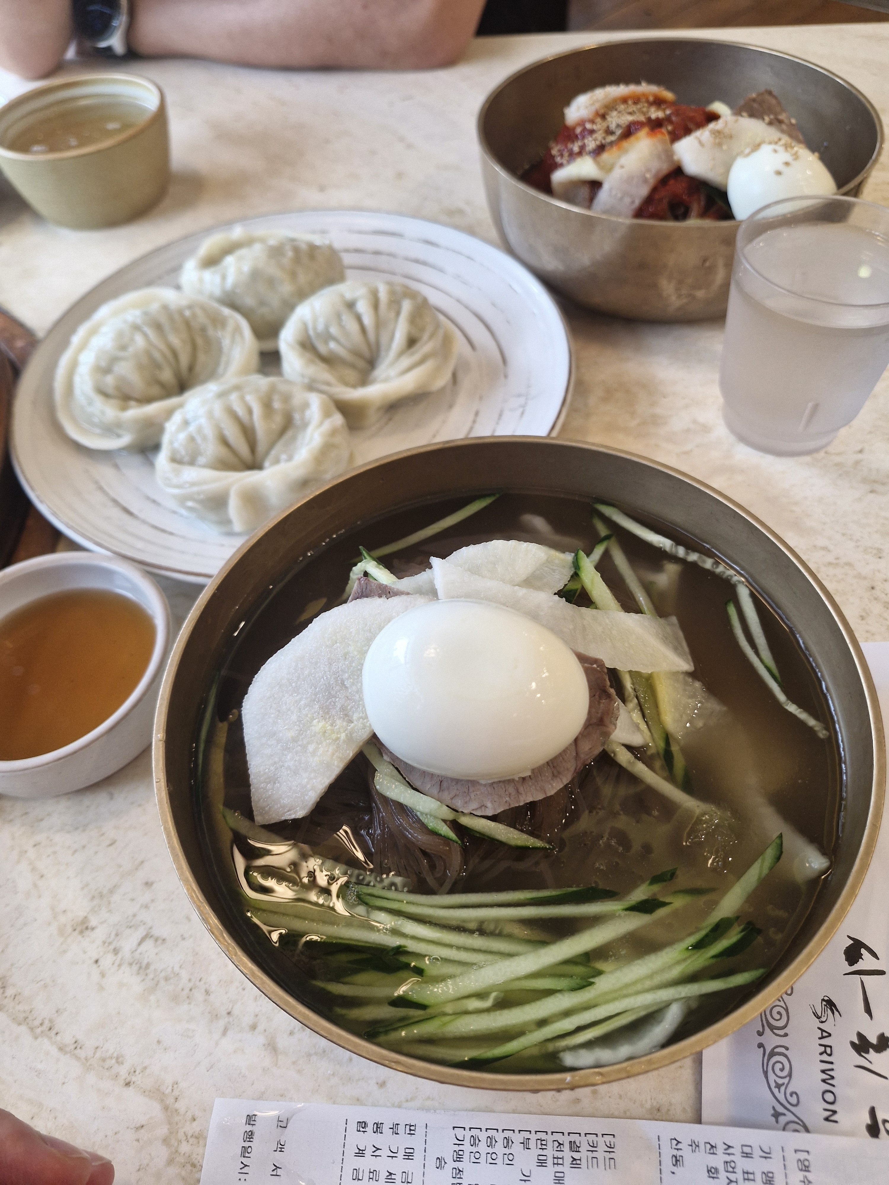 음식이 아주 맛있고 서비스도 친절해요! - 대전 맛집 사리원면옥 둔산본점