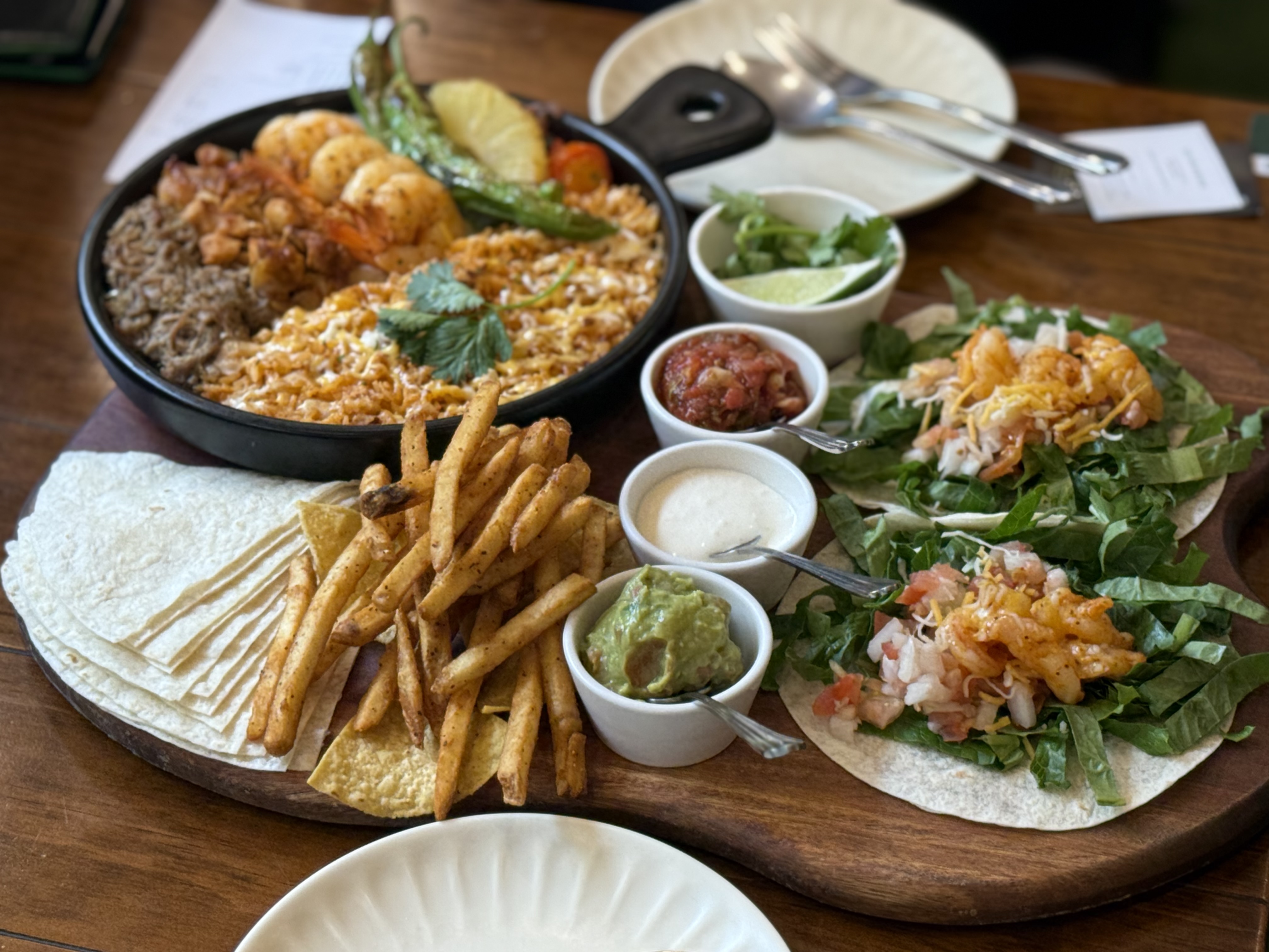 너무 맛있어요 또띠아는 무한리필이고 진짜 다 맛있어욬ㅋㅋㅋ - 죽전역 맛집 갓잇 보정카페거리점