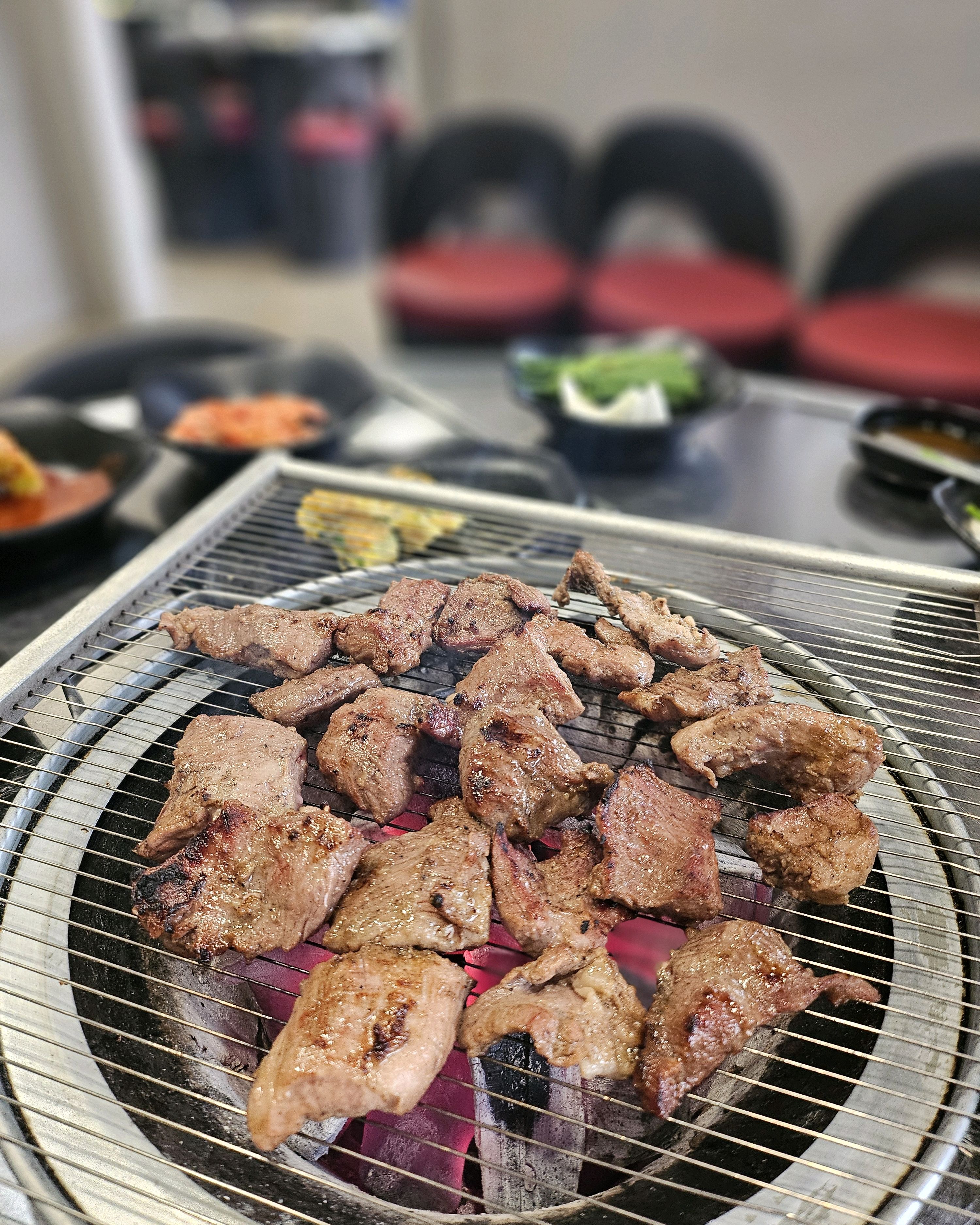 인테리어도 이쁘고~~ - 대전 맛집 춘선소제동 숯불구이