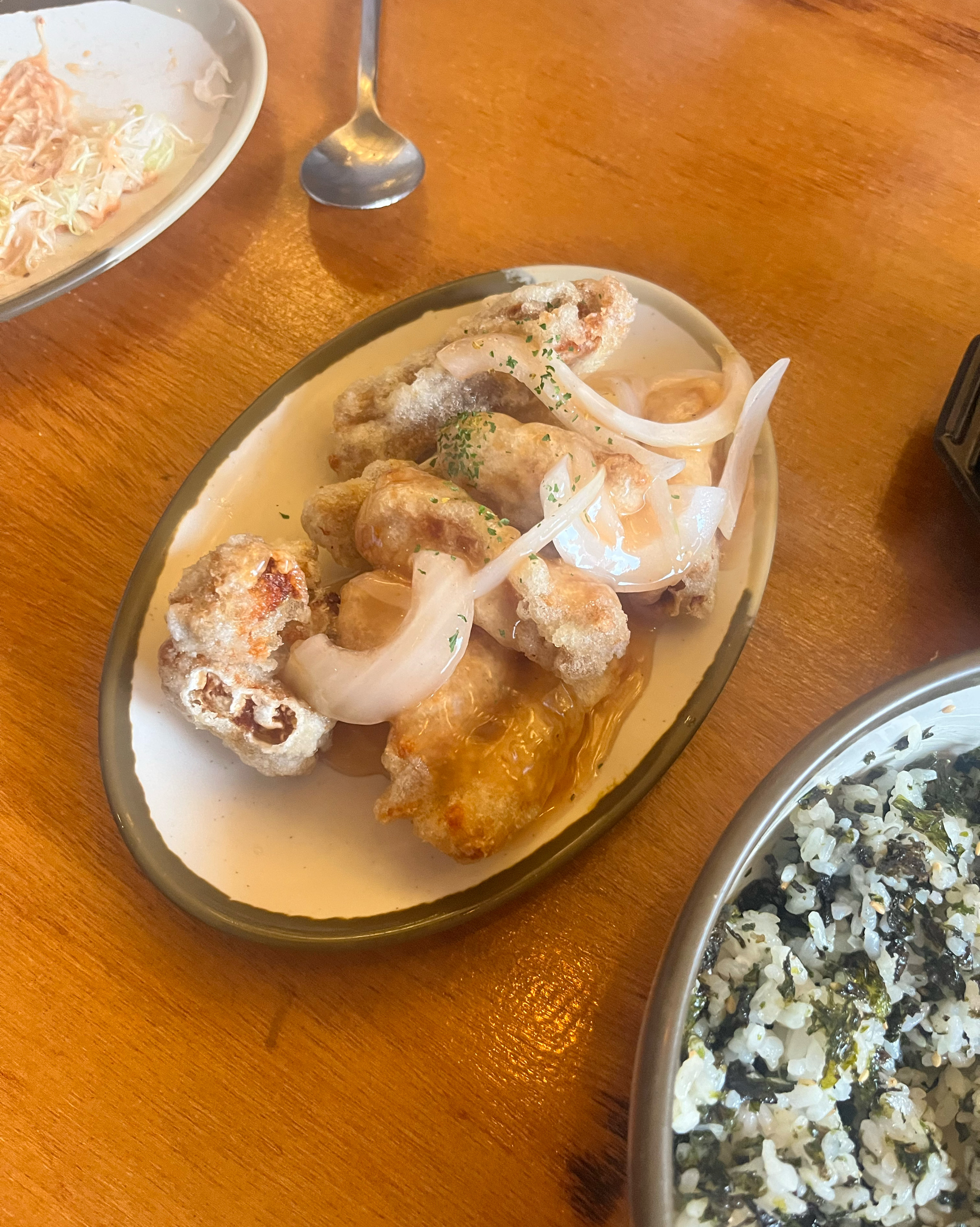 양도 많고 너무 맛있어요 항상 자주 방문하는곳이라 변함없는 맛있는 맛!ㅎㅎ 추천합니다 - 대구 맛집 종로백탄뼈구이 갑오일맥