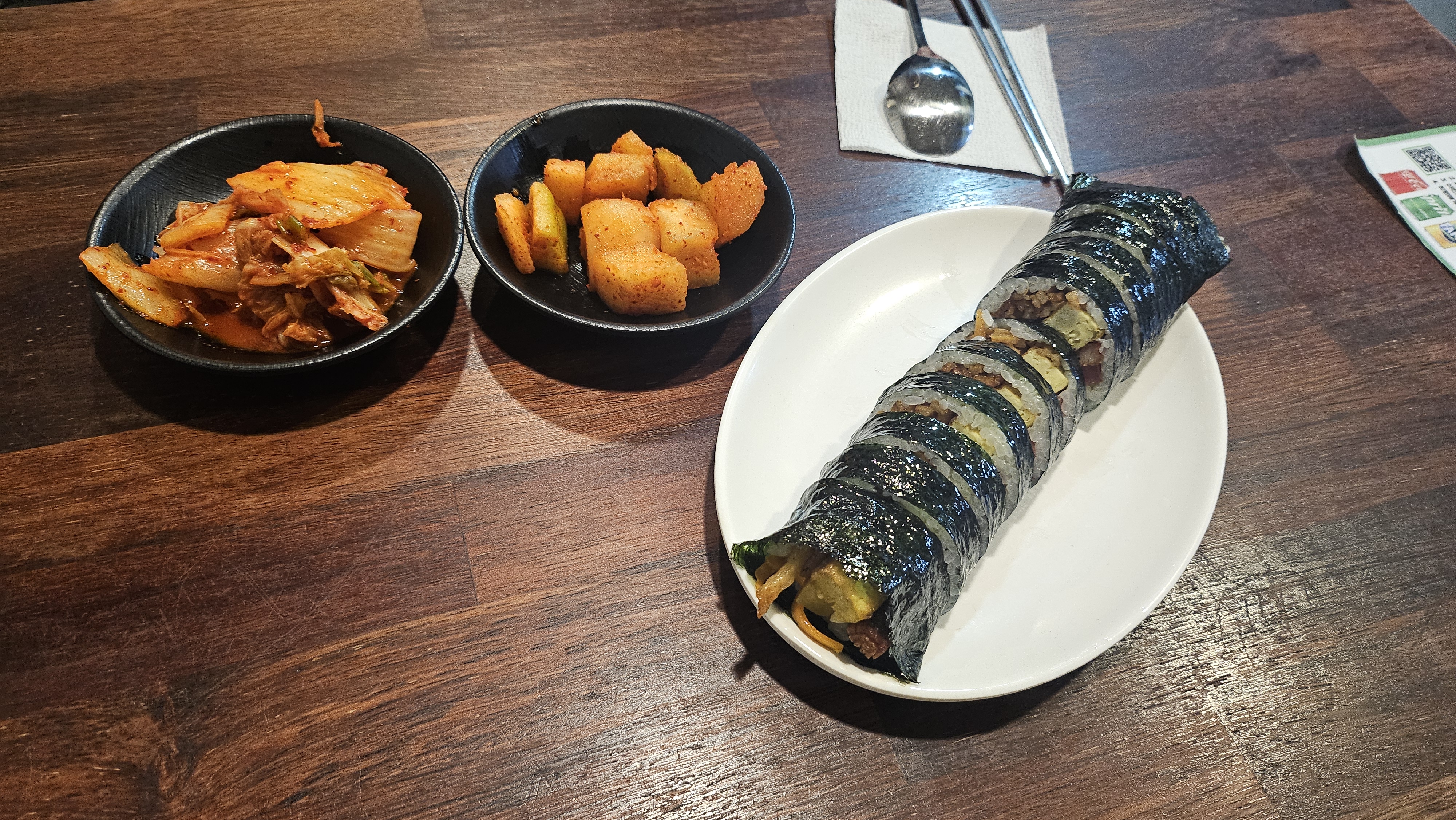멸치고기국수&고기국수& 김밥주문했어요 - 제주 맛집 동문시장고기국수 금복식당