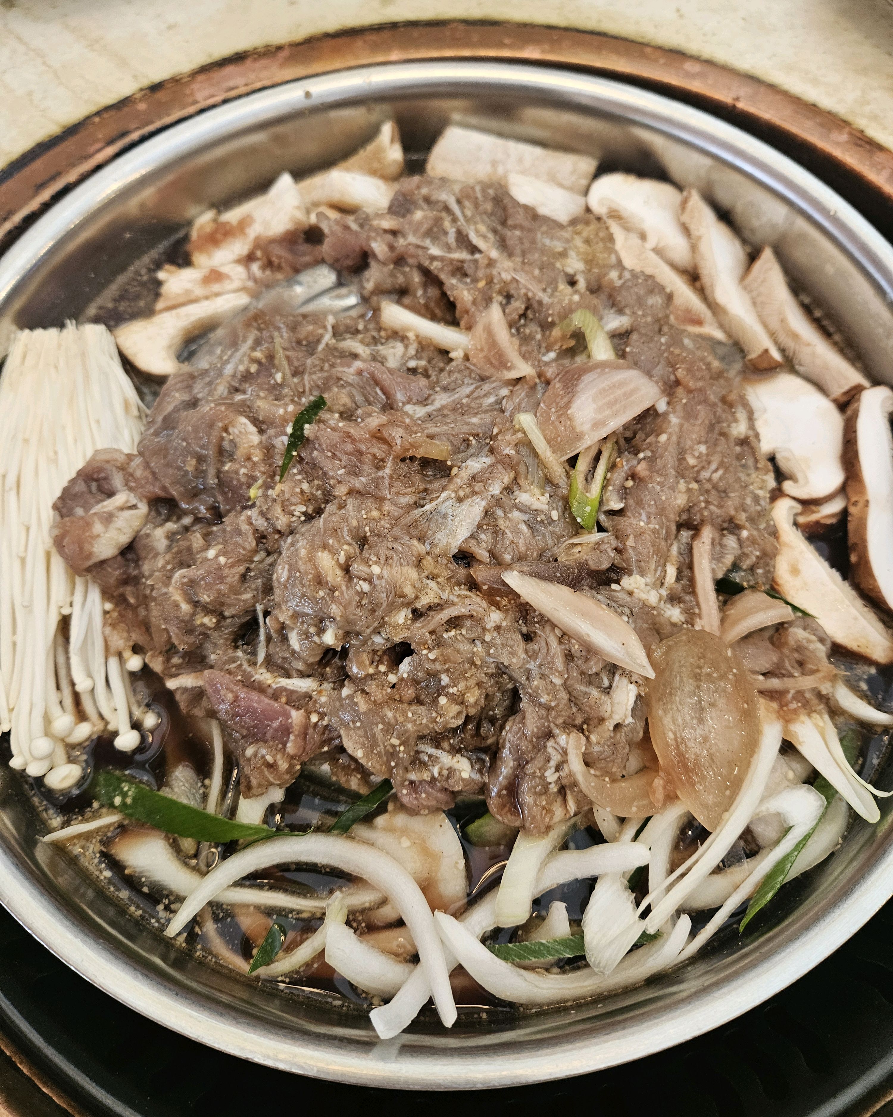 반찬도 다 맛있고 매장이 커서 좋아요! - 대전 맛집 사리원면옥 둔산본점