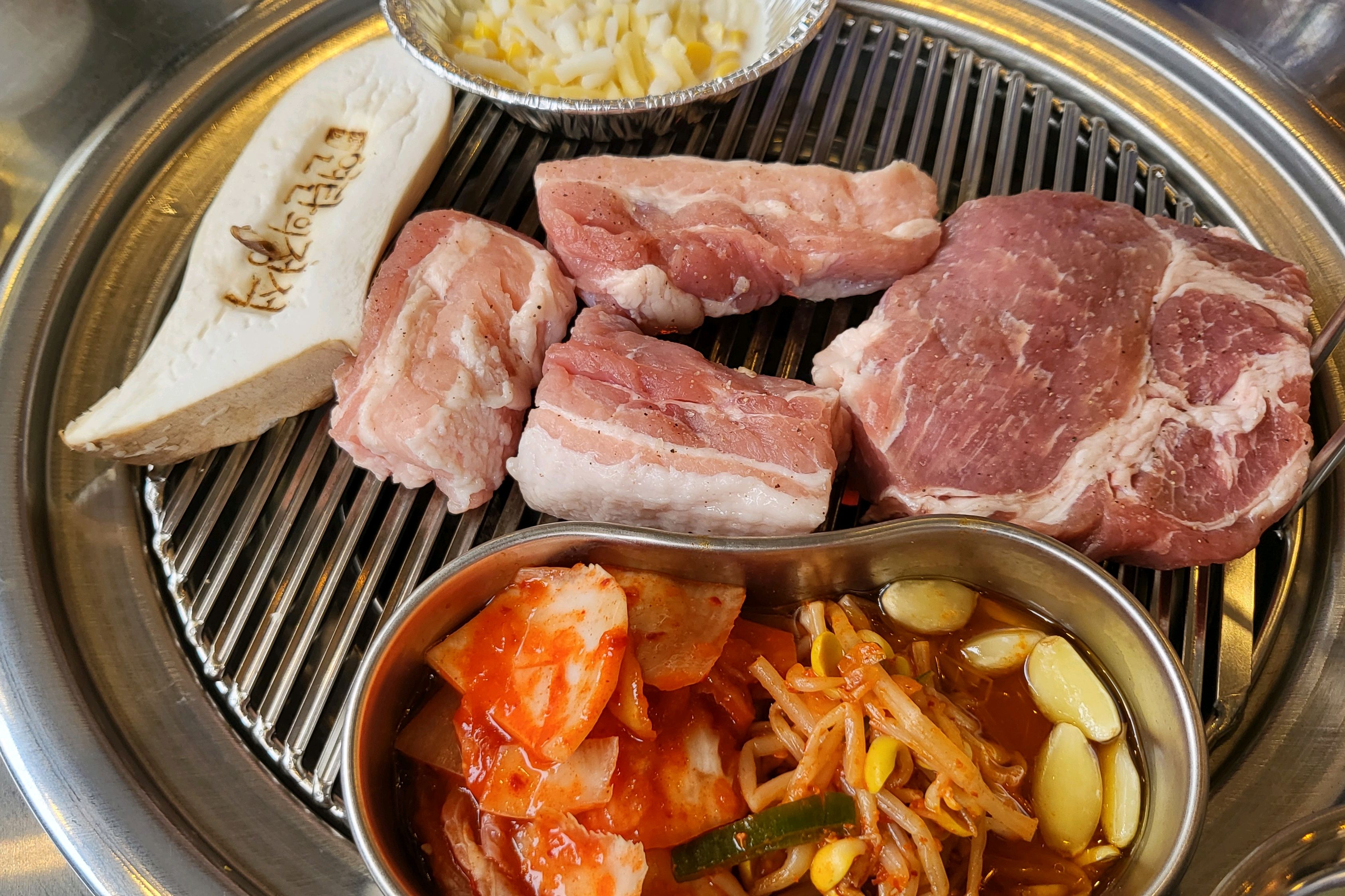 점심에는 맛있는 칼국수 왕푸짐 - 인천 맛집 연탄의정석 청라커낼에비뉴점