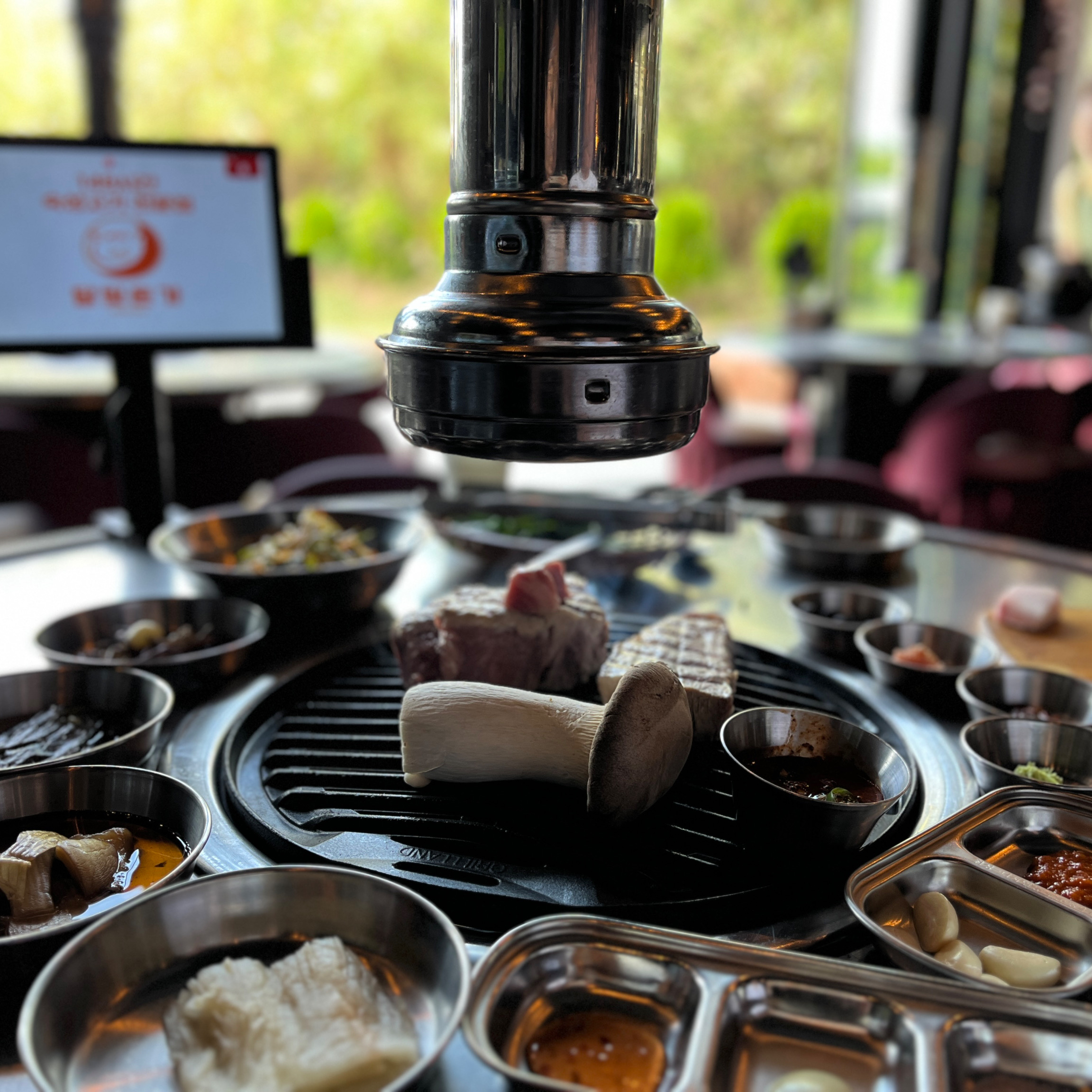 탁 트인 뷰에 직접 구워주시는 맛있는 숙성 고기까지-✨ 부모님이랑 여행와서 고른 식당인데