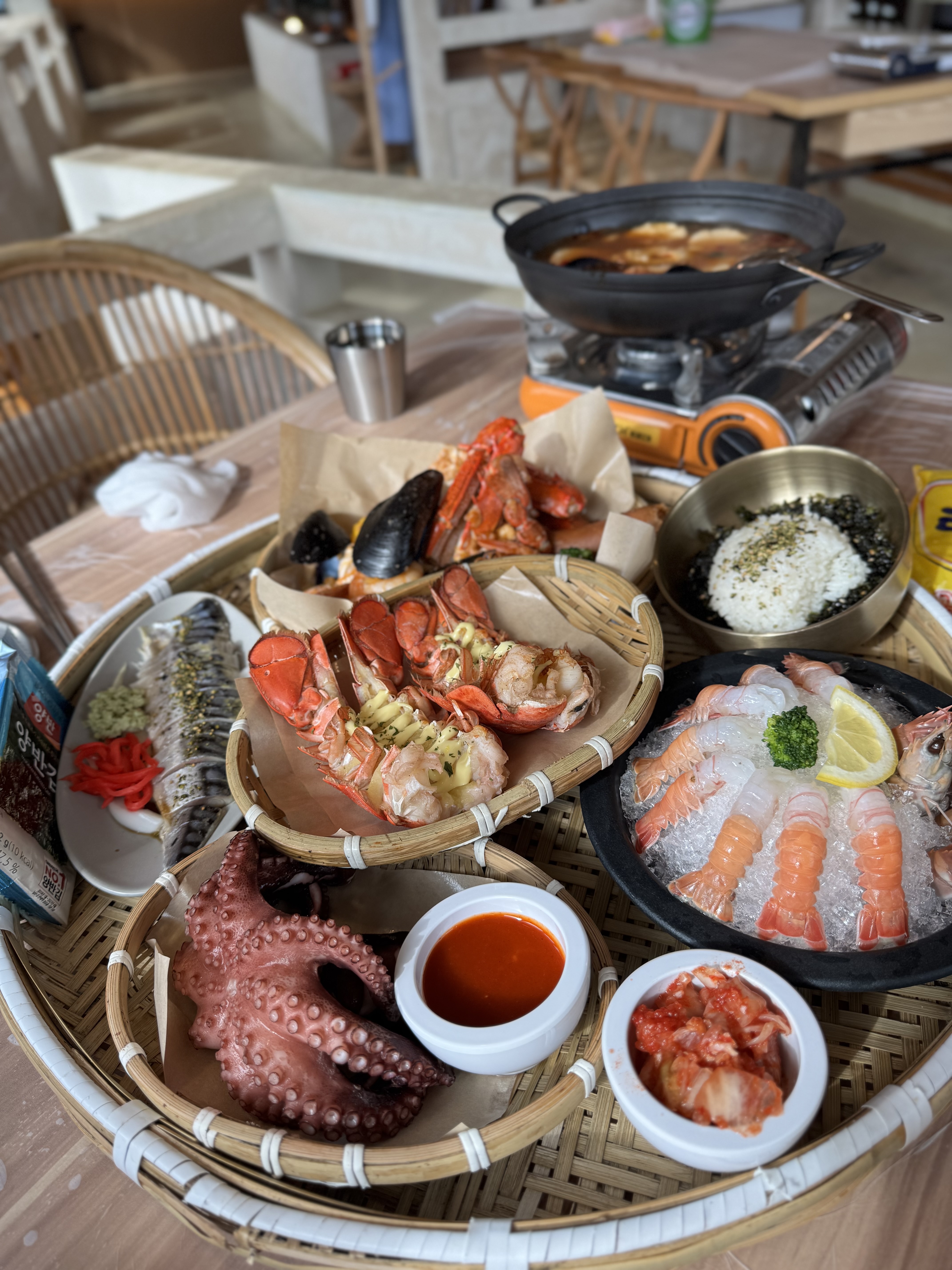 플레이팅 예뻐서 반했고 맛있어서 반했어요.. - 제주 맛집 더비치크랩 제주협재점
