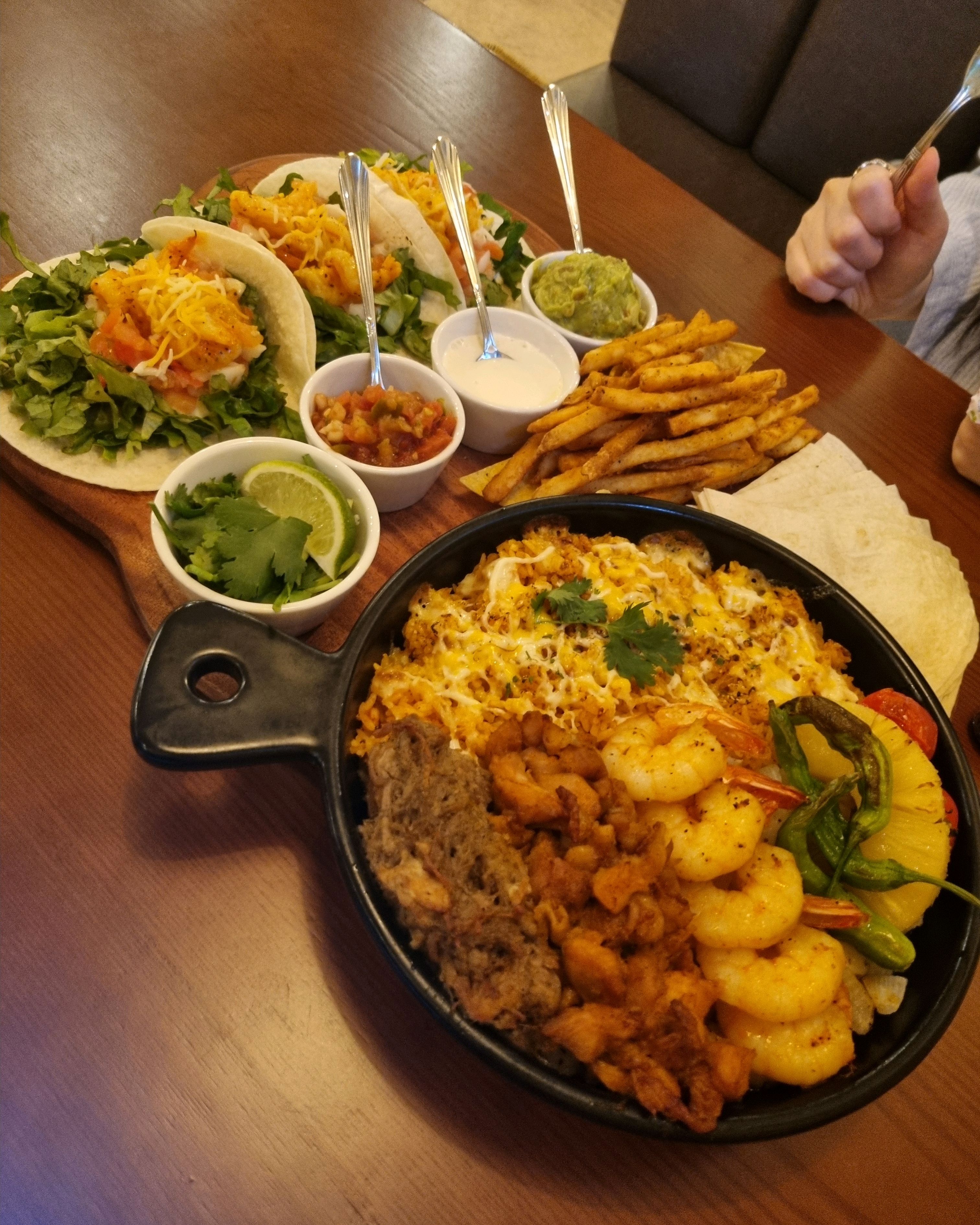 맛있고 색다르고 친절하시고 인테리어도 넘 이뻐요~ 추천합니다! - 평택 소사벌 맛집 갓잇 평택소사벌점