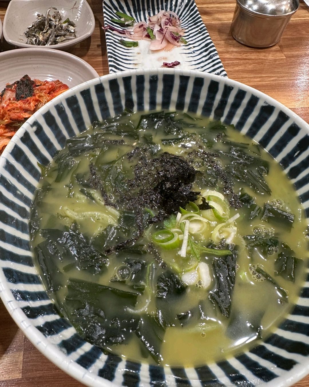 지난번에 네이버 리뷰보고 찾아왔던 식당인데 - 제주 맛집 신제주보말칼국수 제주본점