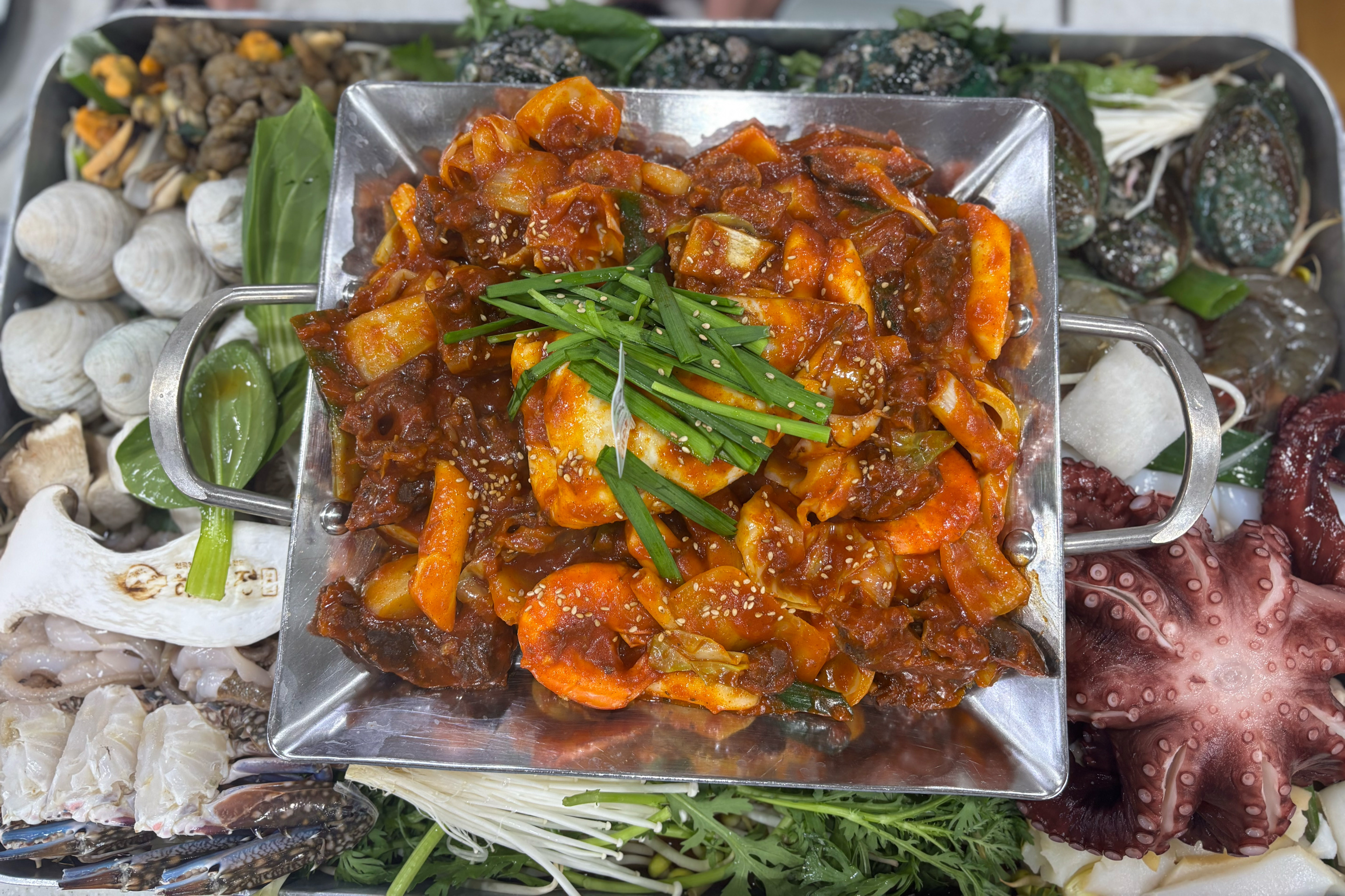 부모님 모시고 해물과 고기를 한번 먹을수 있는 곳을 찾다가 발견했어요 - 인천 맛집 해목정 연수본점