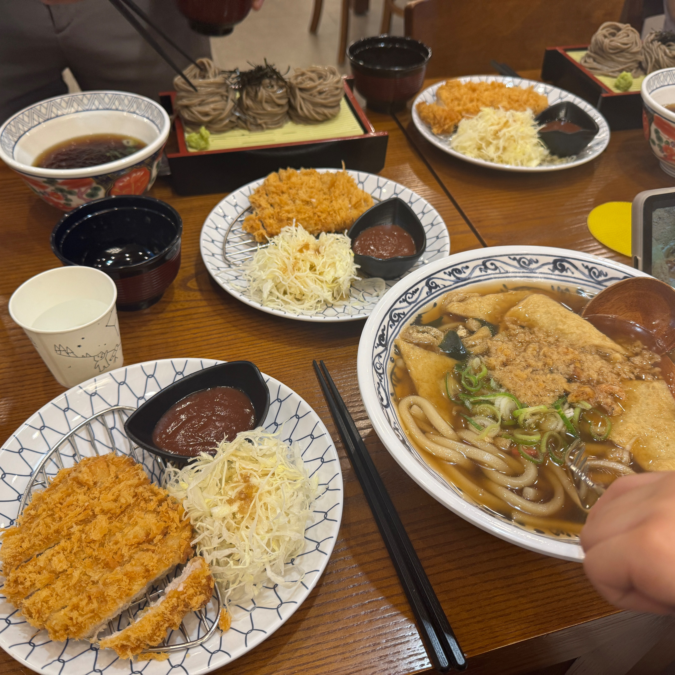 면이 너무 쫄깃하고 맛있어요!! 우동도 모밀도 다 맛있습니다 ㅎ - 성북동 맛집 삼동소바 성북동점