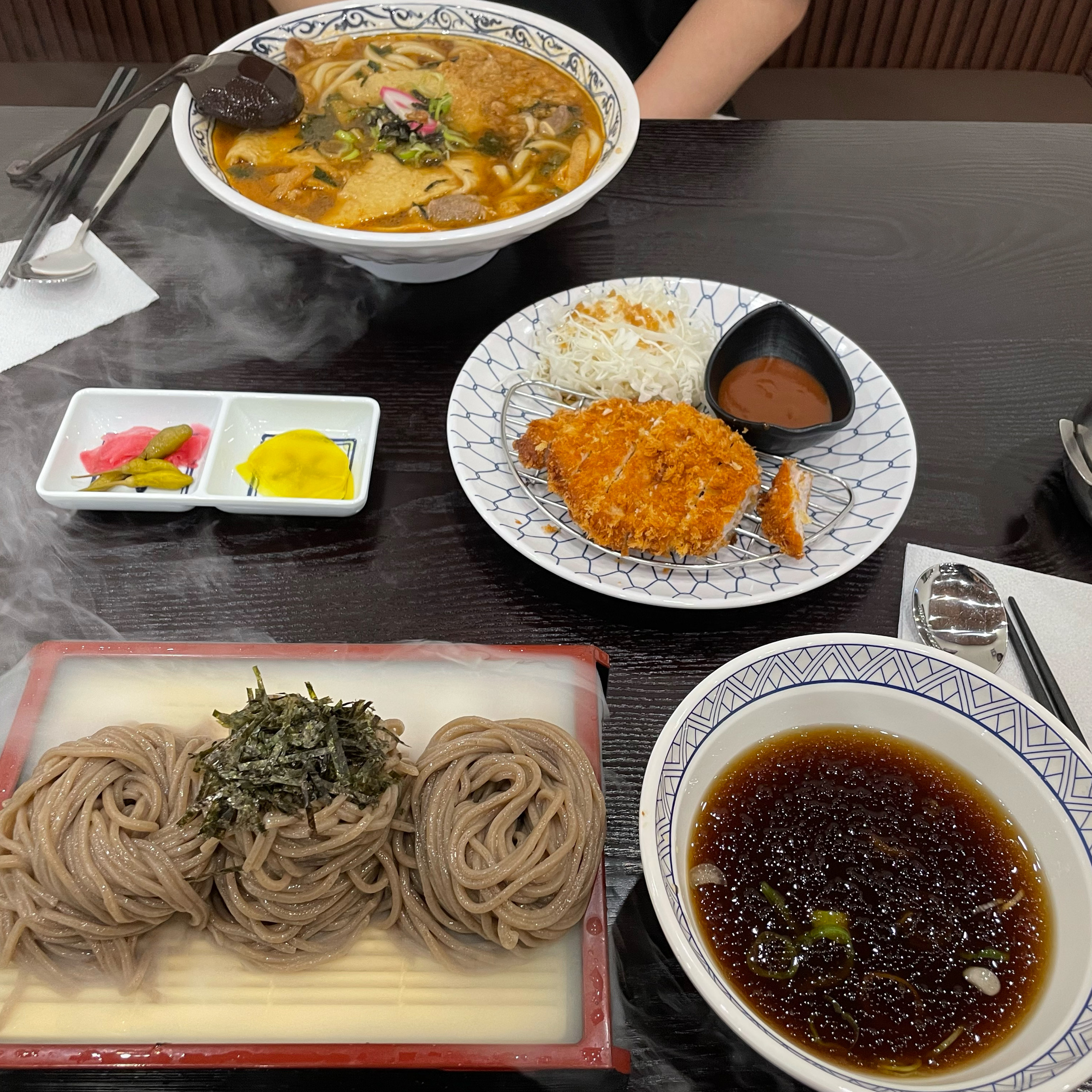 새로 생겨서 와봤는데 매장도 넓고 깔끔해서 좋아요 - 오산 갈곶동 맛집 삼동소바 오산갈곶점