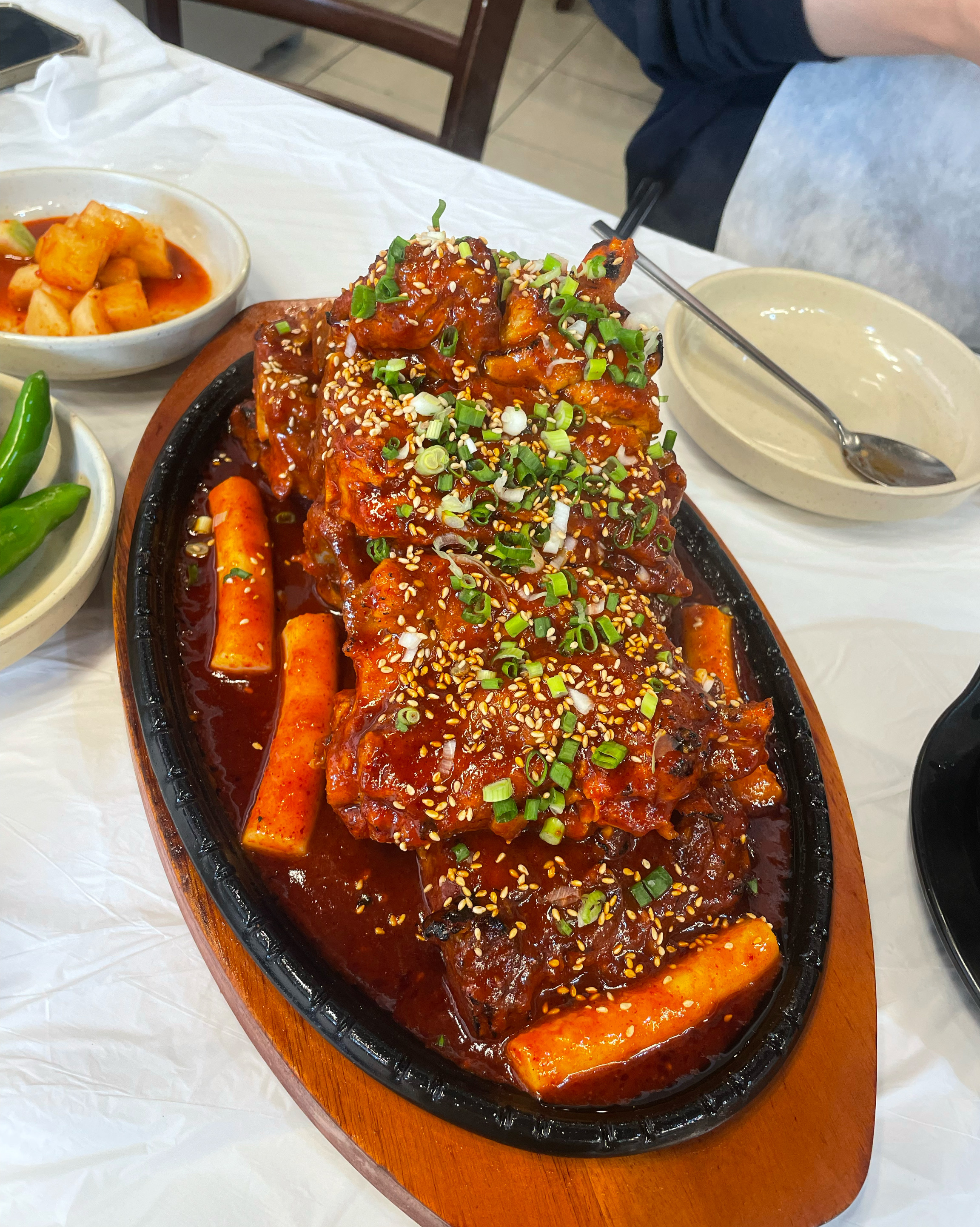 유명한 곳 웨이팅이 일찍 끝나서 아쉬운대로 여기 왔는데 괜찮네요!!!잘 먹었슺니다😁 - 대전 맛집 역전뜨끈이뼈구이