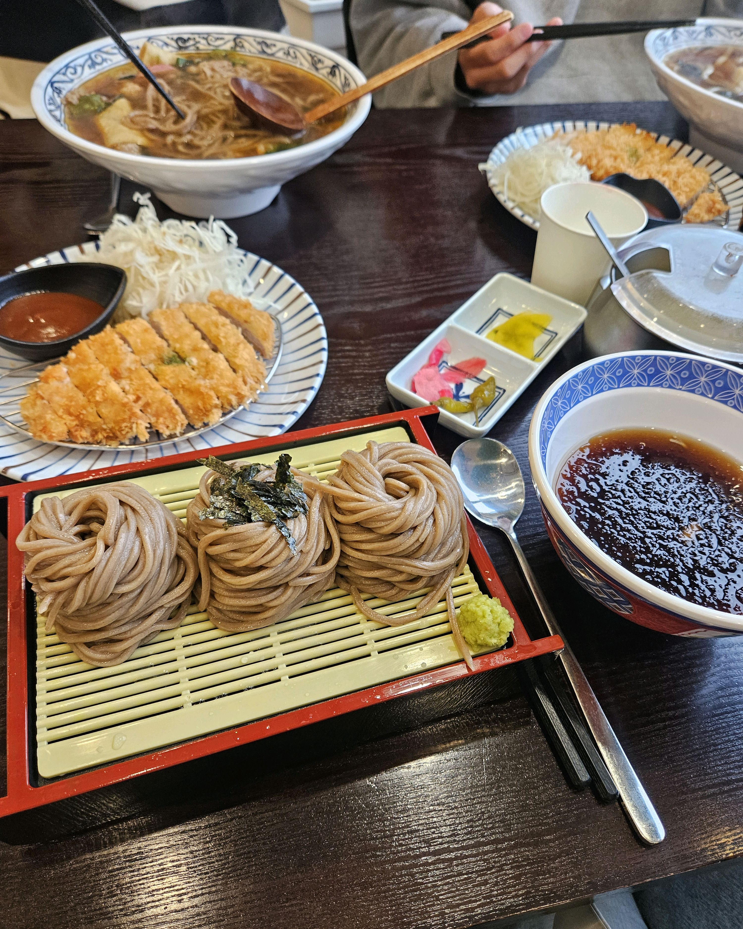 지용제 가는길에 방문했는데 매장이 깔끔하고 음식도 빨리 나와 좋았어요 - 충북 옥천 맛집 삼동소바 옥천점
