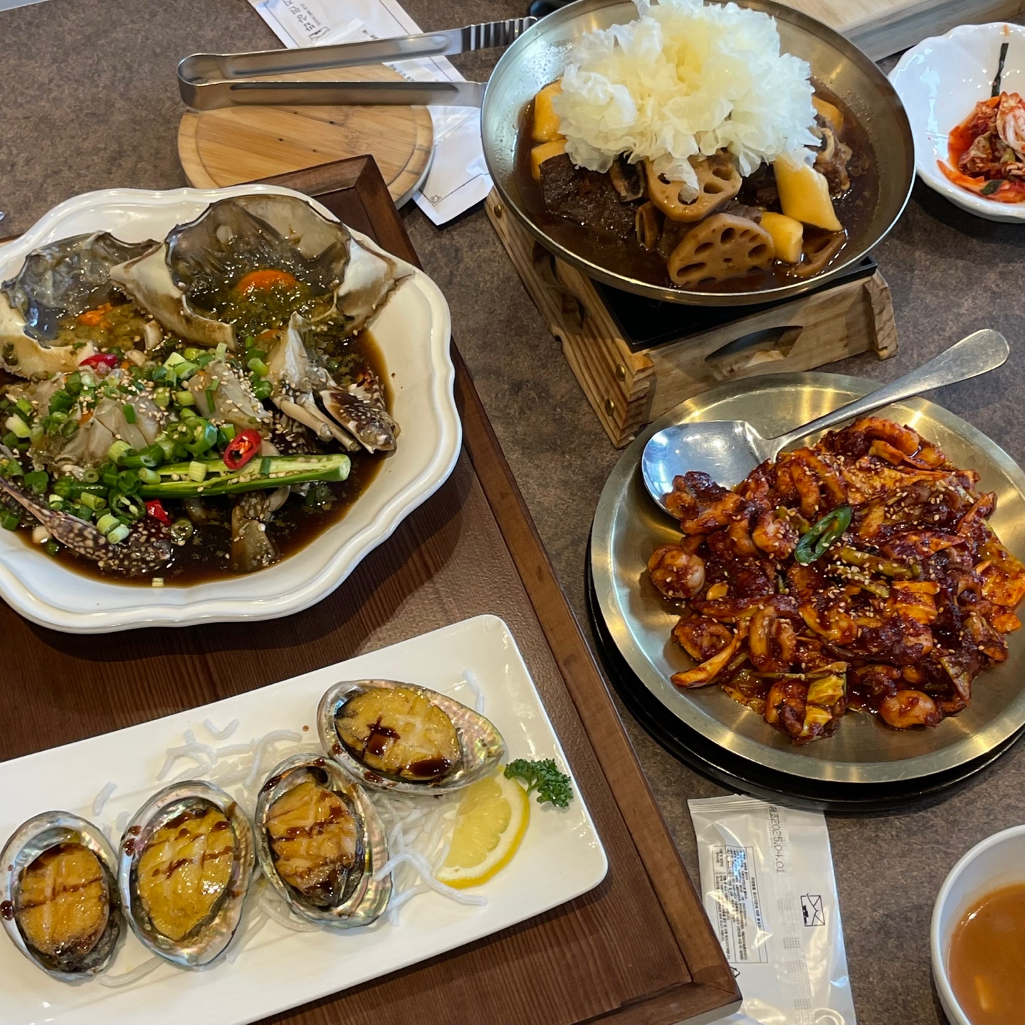 멀리서 오신 시부모님과 친정 부모님 모시고 점심에 방문했습니다 - 인천 맛집 밥상편지 루원시티점