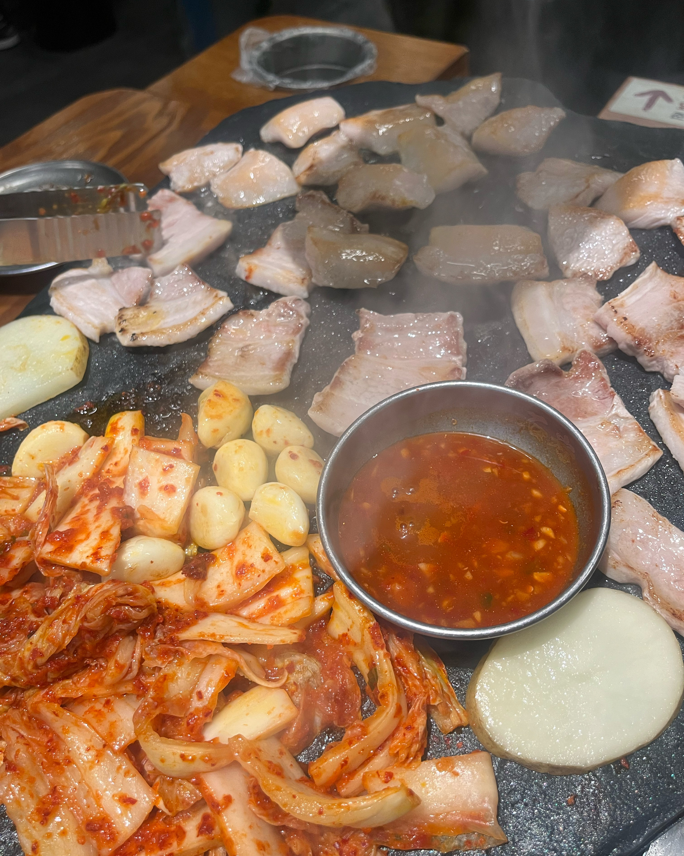고기가 맛있어요!!!!! 주말에는 대기가 있지만 맛잇어용 - 인천 맛집 석암생소금구이 송도타임스페이스점