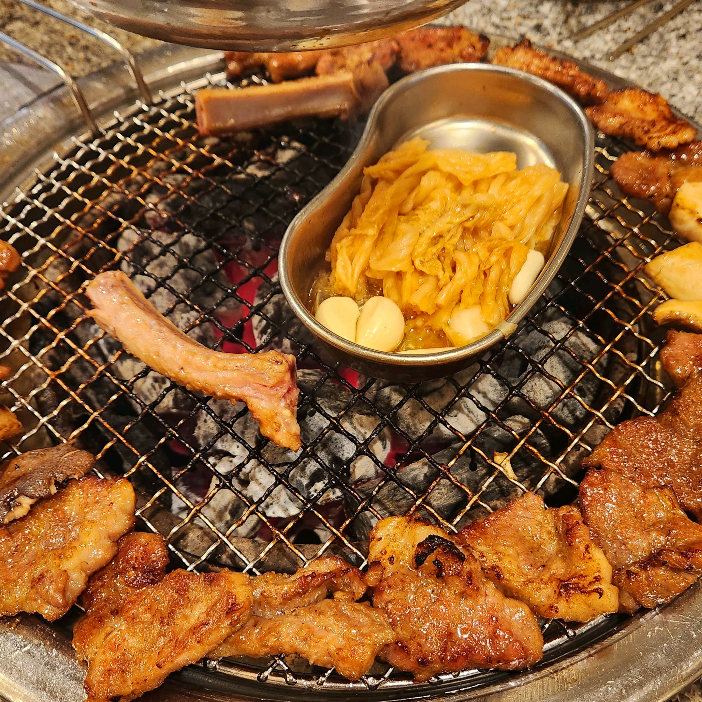 직접 구워주셔서 너무 좋아요. - 대구 맛집 갈비만 대구본점