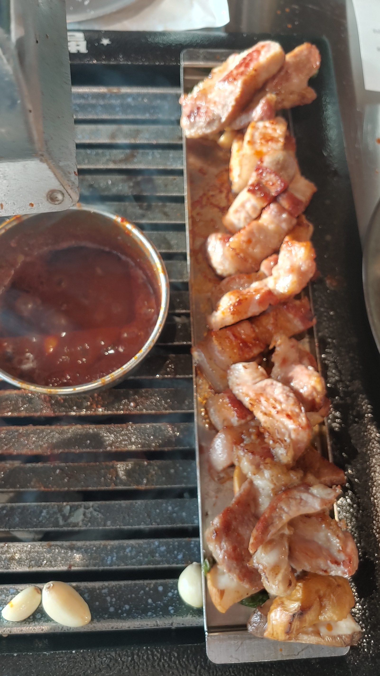고기 구워주시는 분이 최고입니다. 서울에서도 상위 1% 수준! - 제주 맛집 별돈별 중문 본점