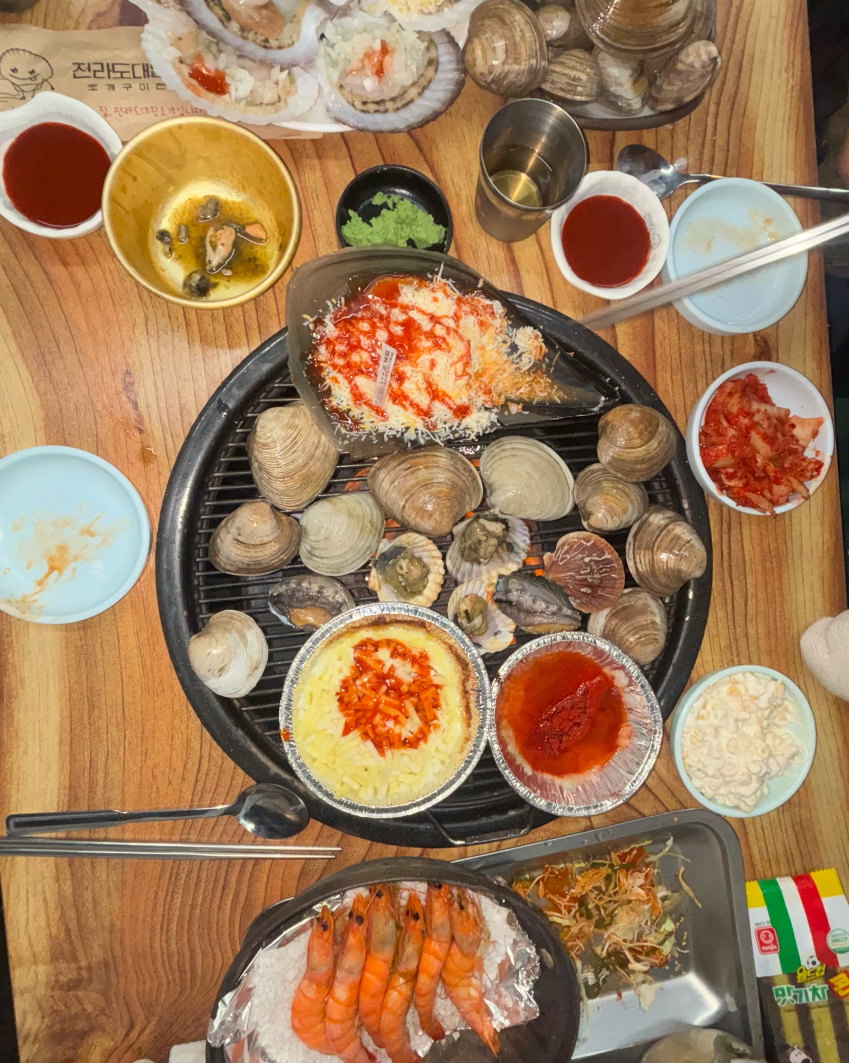 양도 엄청 많고 가리비가 비리지도 않고 엄청 맛있어요!! 월미도 바다 바로 앞이라 데이트하