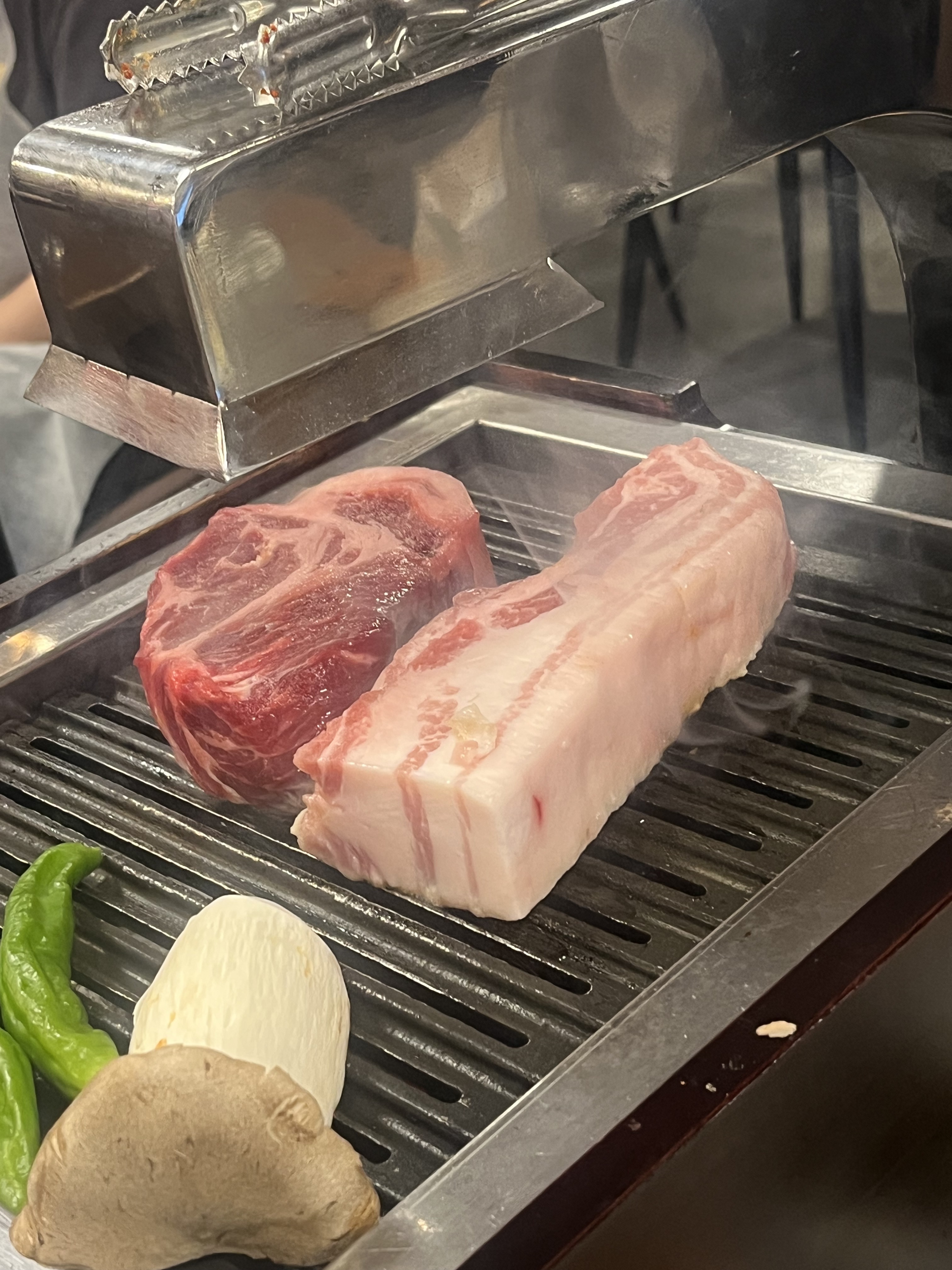 새로 생겼길래 와봤는데 너무 맛있어요..!! 숙성고기라 그런가 고기가 넘 부드러워요 😍😍