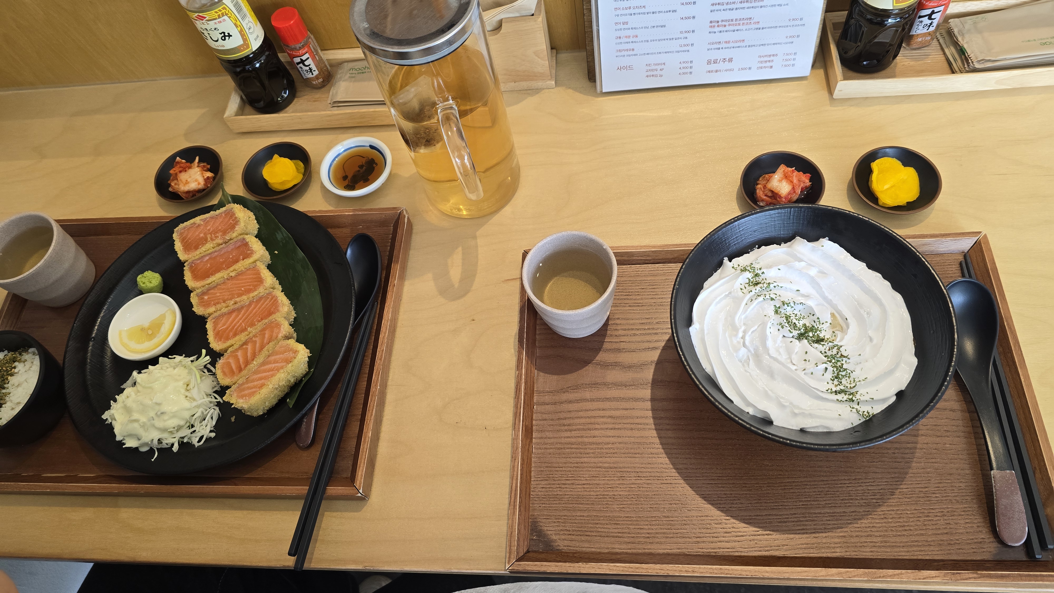 핫플이네요 갈마동 맛집이예요! 연어레어카츠랑 크림카레우동 은근히잘어울려요 느끼하지않을까걱정