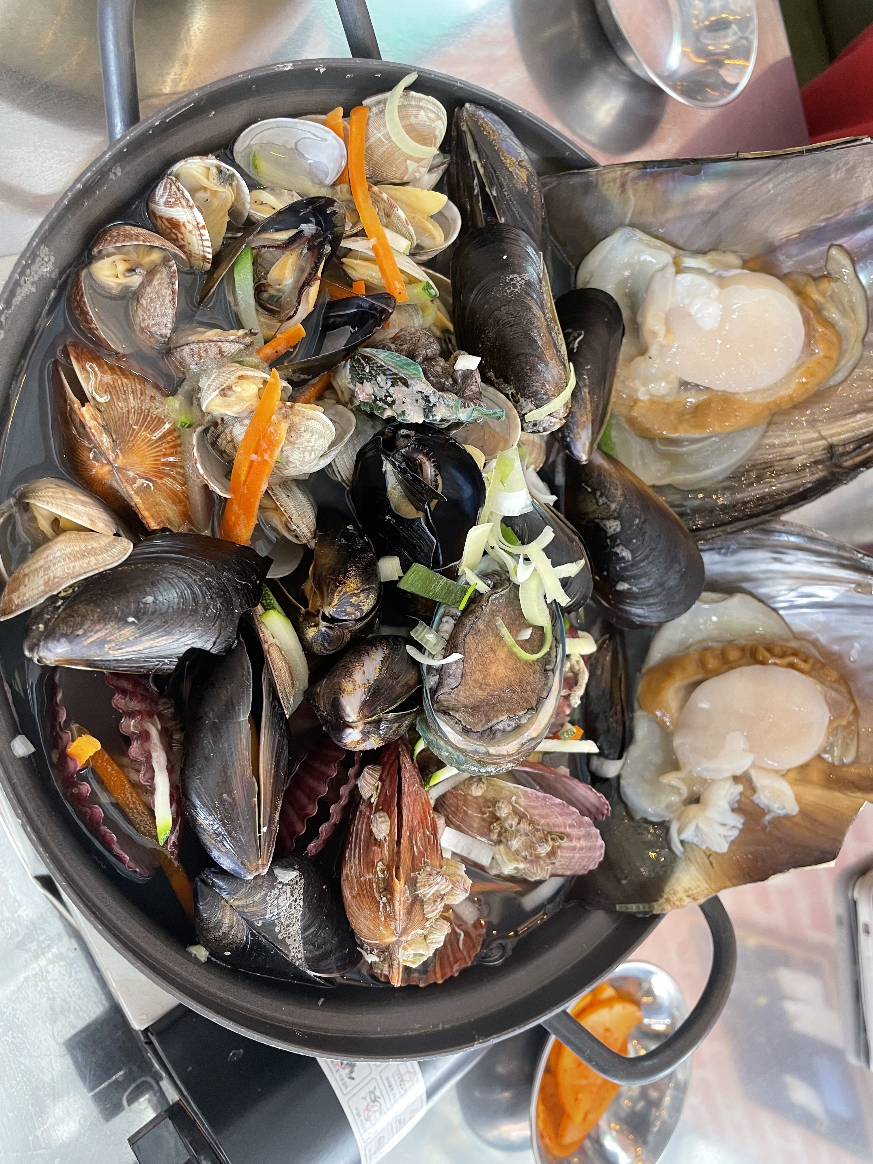 와이프가 우연히 발견해서 오게 되었는데 끝내줍니다. - 인천 맛집 연탄의정석 청라커낼에비뉴점