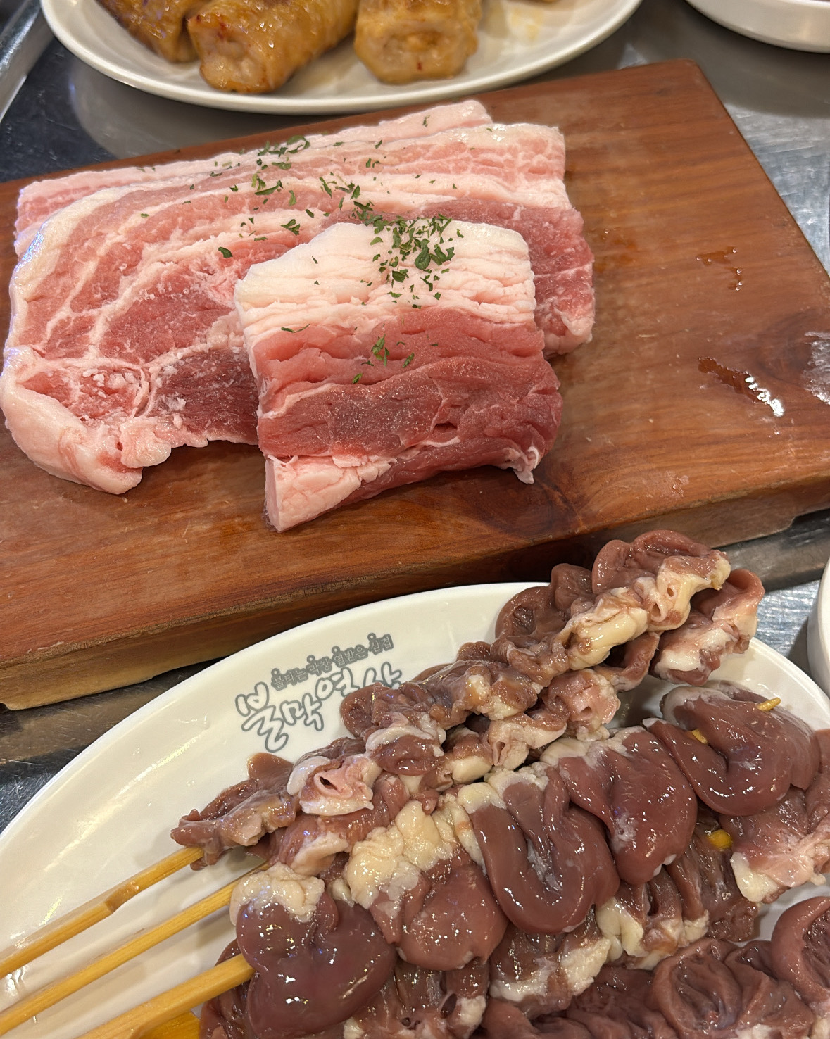 송정 이사 오고나서 제 단골 집 이된 ㅋヲヲヲヲヲヲ 사장님 이 항상 너무 친절하고 고기도