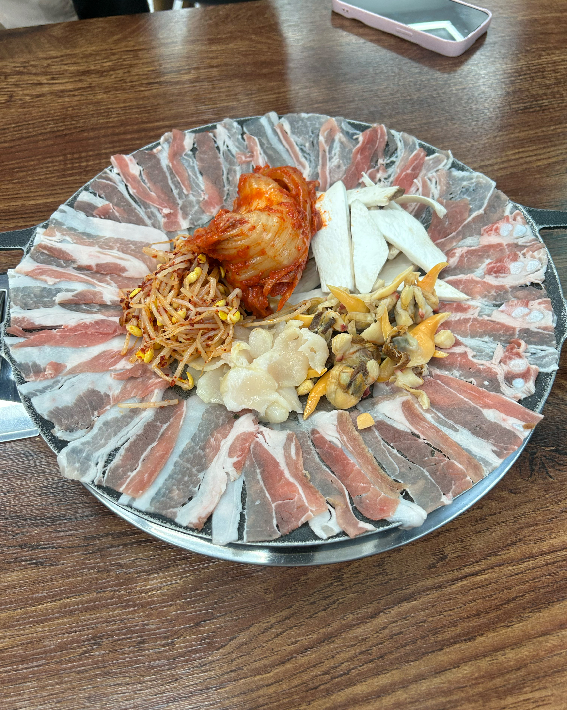 너무 맛잇게 잘 먹고 갑니다!! 갈삼구이 처음 먹었는데 너무 제 스타일이에요 😊💗 무조건 