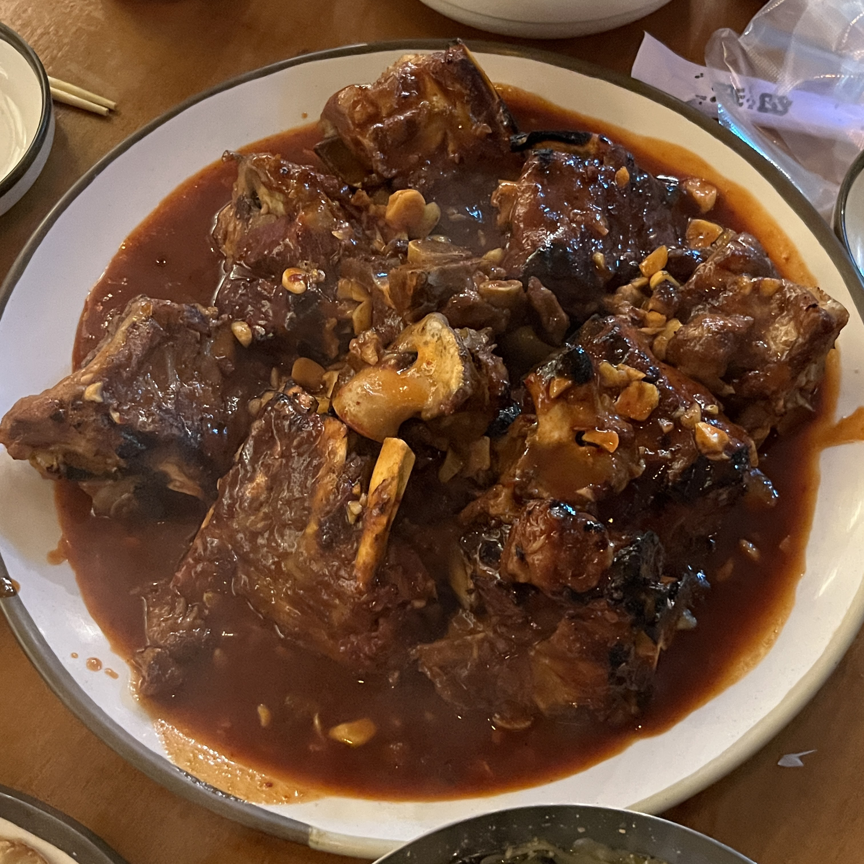 지인이 먹는거보고 맛있겠다 싶어서 저장해뒀던 집인데 - 대구 맛집 종로백탄뼈구이 갑오일맥