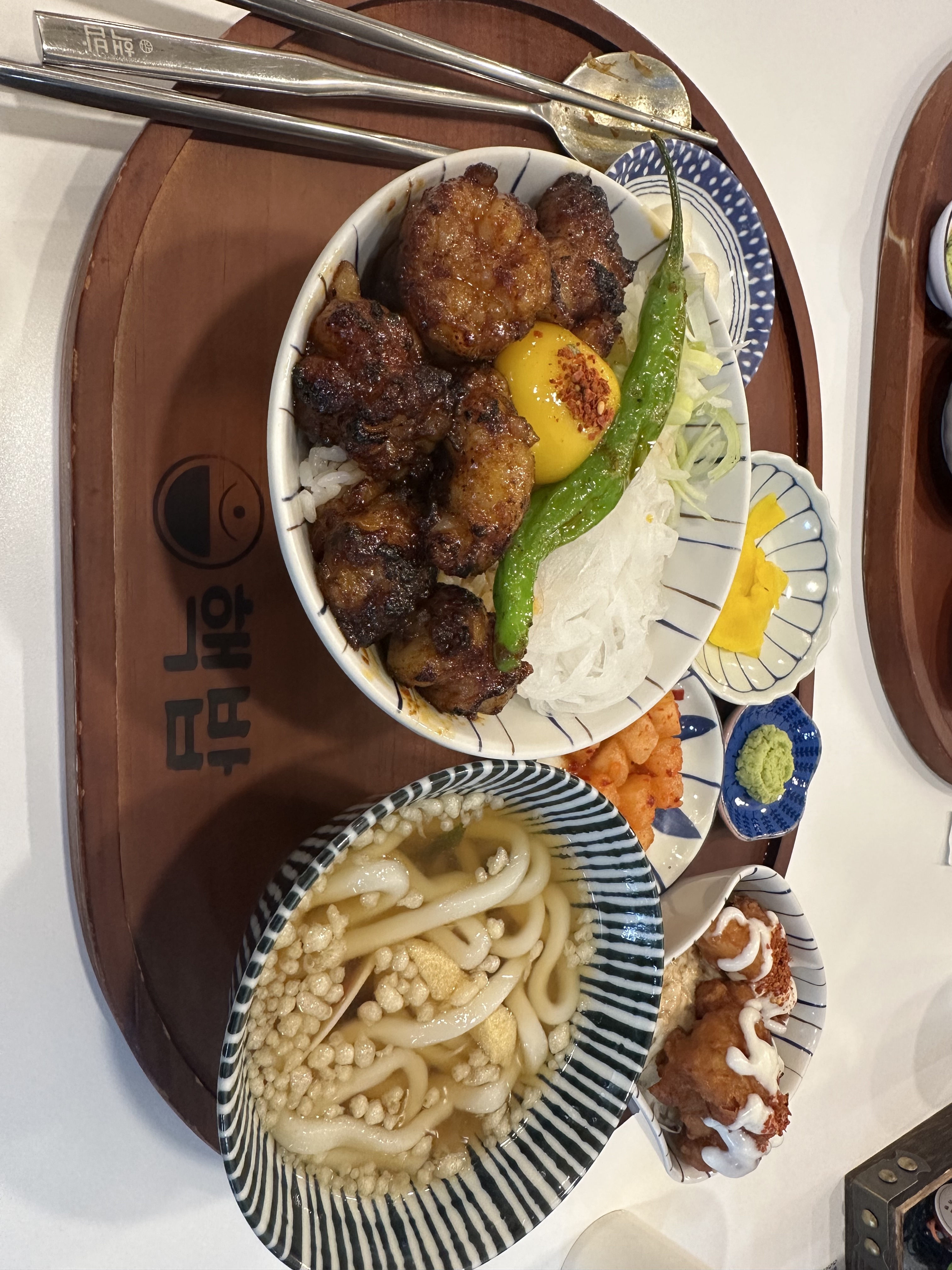 덮밥먹고싶어서 찾아보다가 왔는데 깔끔하고 맛있어요! - 인천 맛집 핵밥 구월로데오점