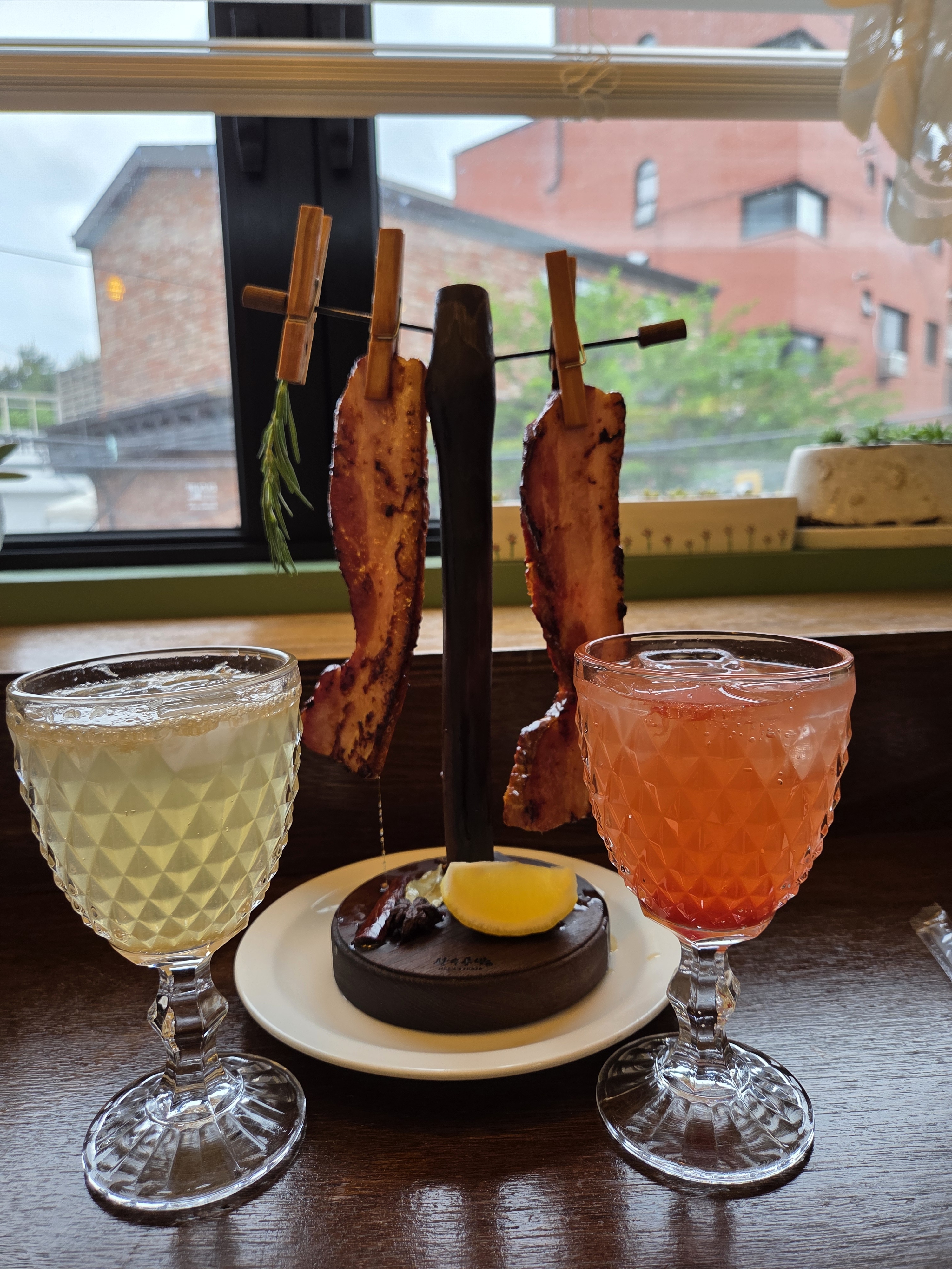 6.9만원짜리 세트 시켰는데 구성 너무 알차고 맛있네요. - 성수동 가성비 좋은 감성 데이트 맛집 뽈로파스타 서울숲