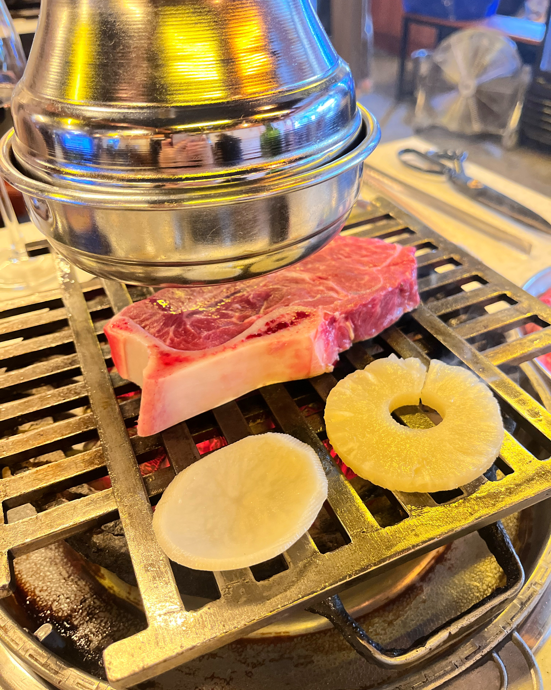 와인 콜키지했습니다! 육개장 쫄면 맛있고 고기도 맛있습니다 - 대전 맛집 백송한우 대전 유성
