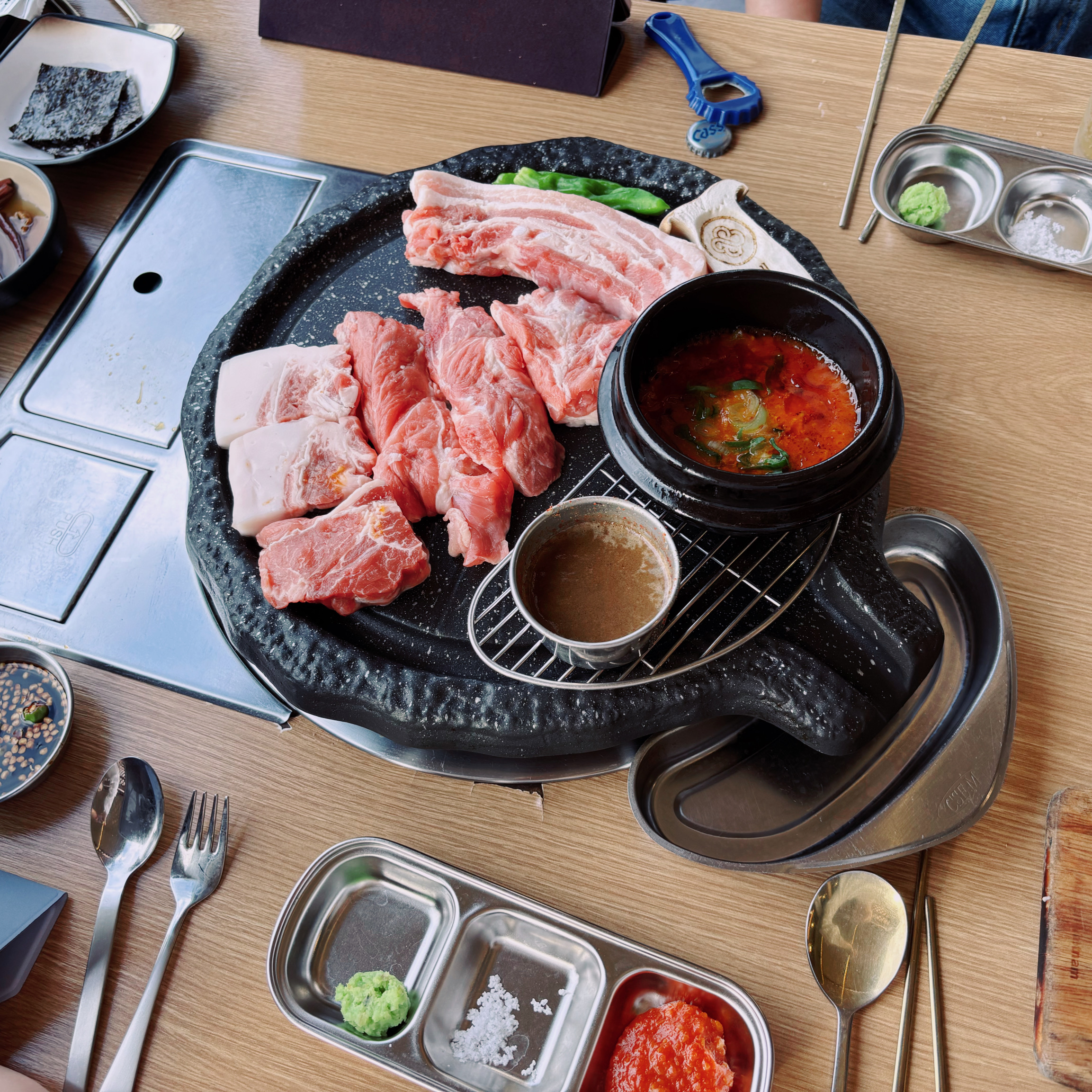 가족여행으로 왔다가 우연히 왔어요! - 제주 맛집 애월 삼육공본점 숙성흑돼지
