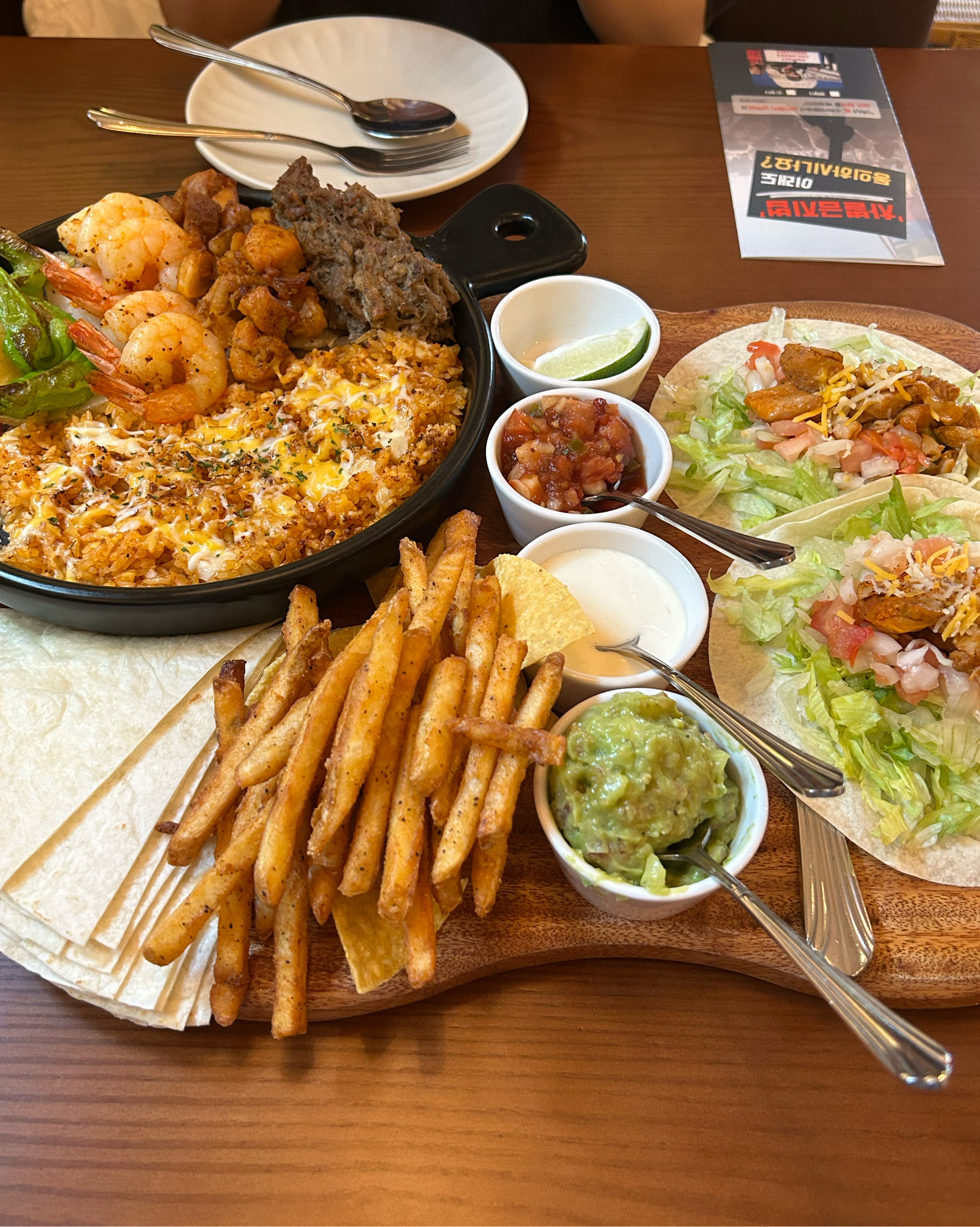 항상 맛있는 갓잇~~~ 분위기도 좋고 매장도 청결하고 직원분도 친절하세요… 너무 맛있습니다